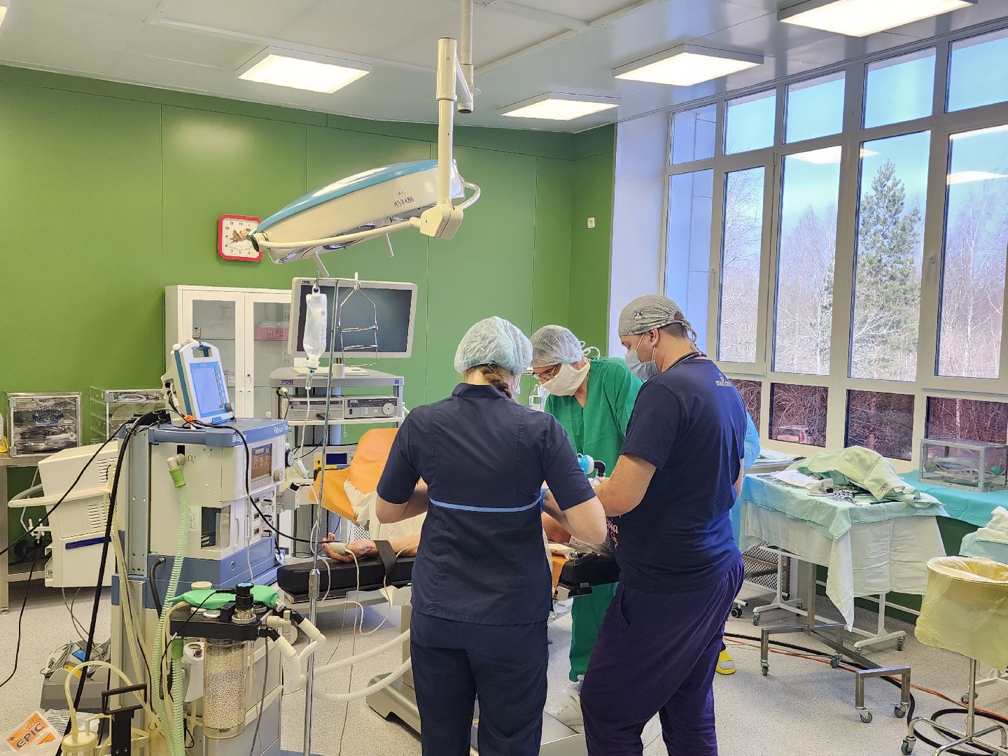 врач-хирург, операции, больница,