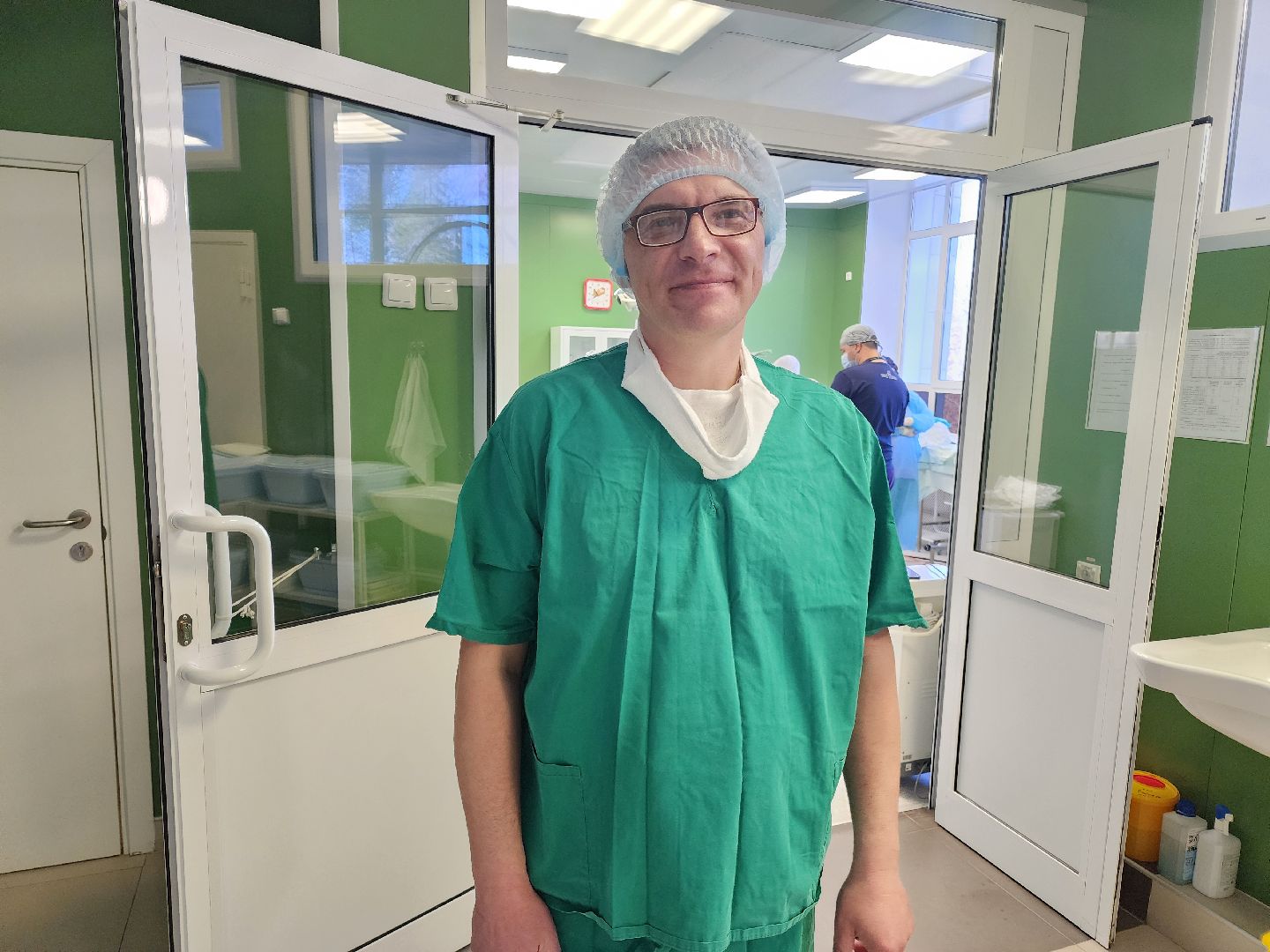 врач-хирург, операции, больница,