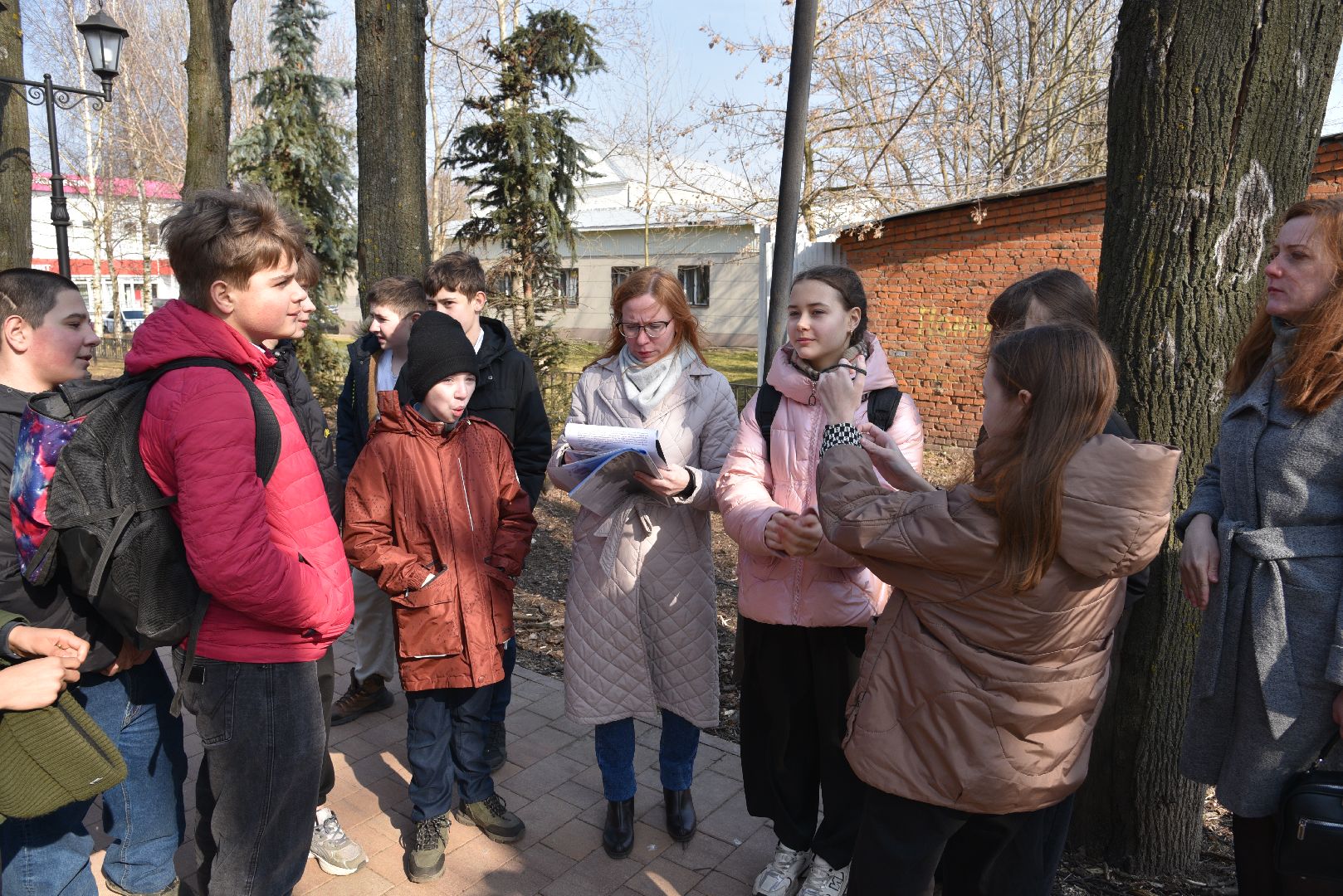 лотошино, лотошинская библиотека, лотошинский парк,