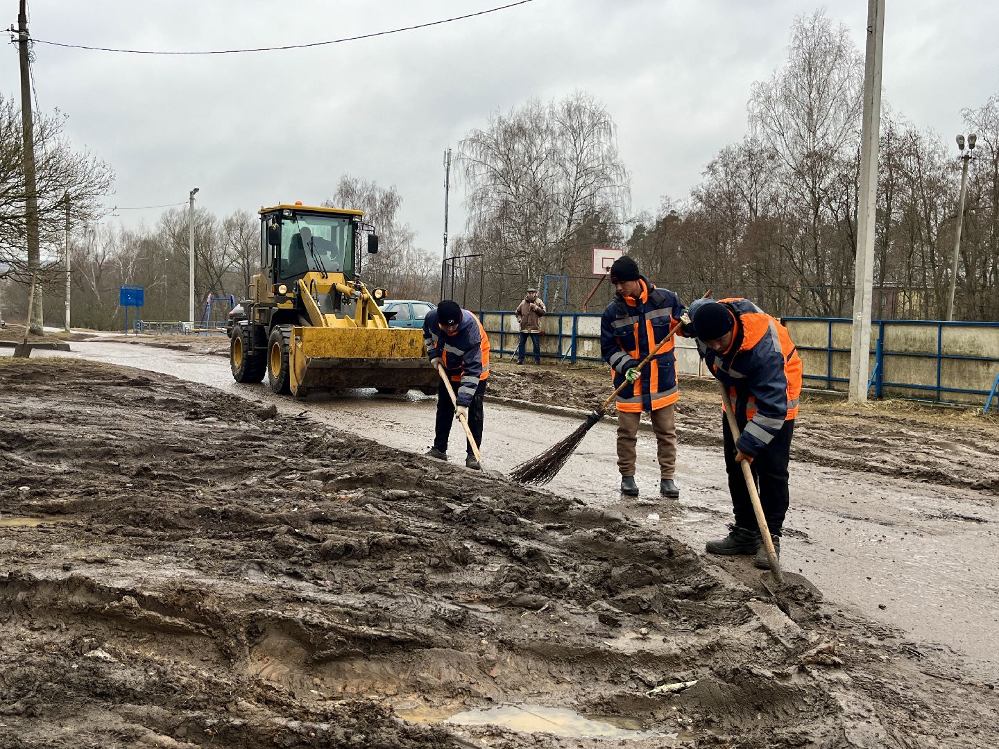 наро-фоминск, наро-фоминский городской округ, жкх, мбу благоустройство и дорожное хозяйство, весенние работы, месячник чистоты,
