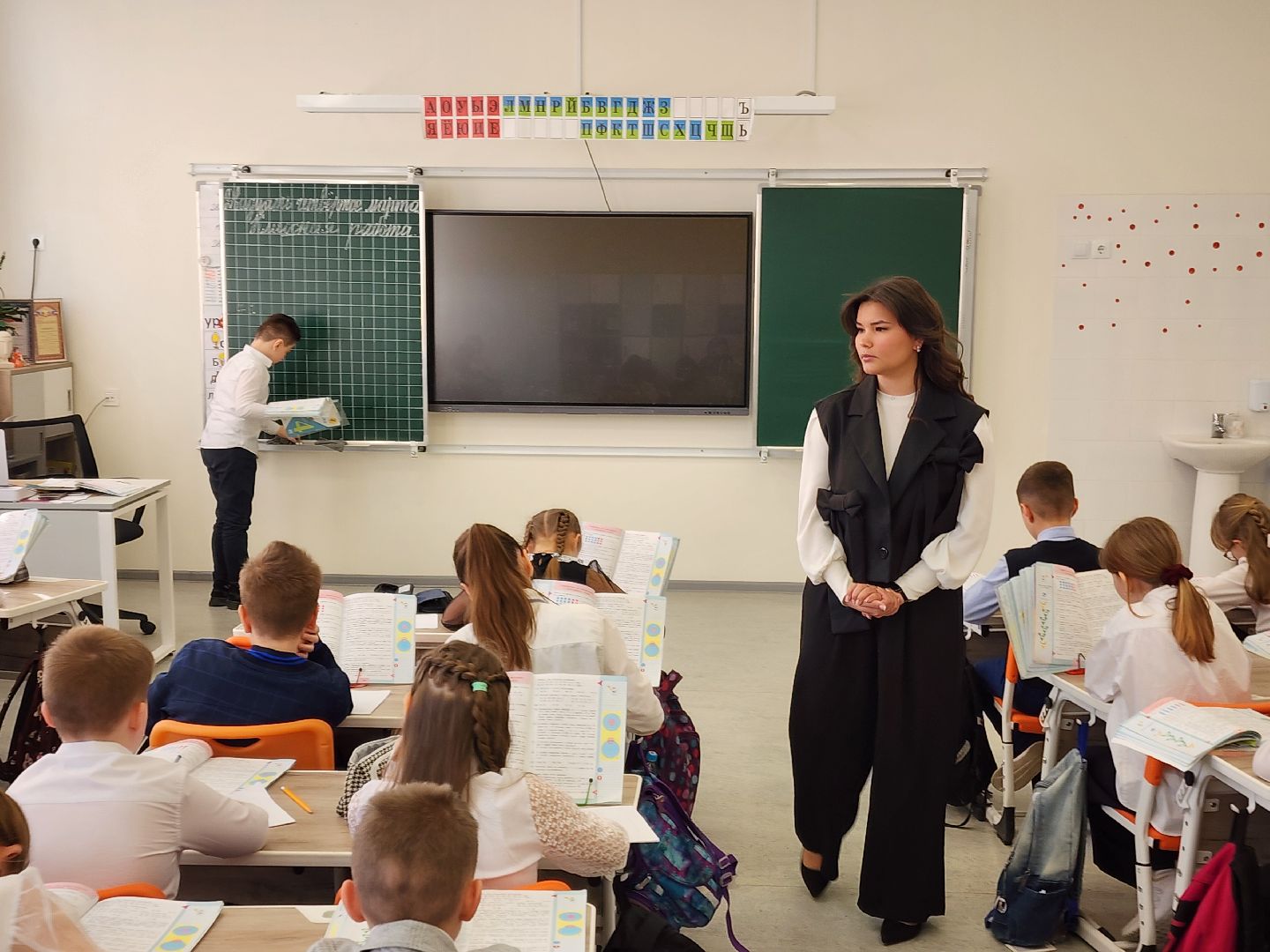 чехов, гимназия 7, молодые учителя, педагогический дебют,