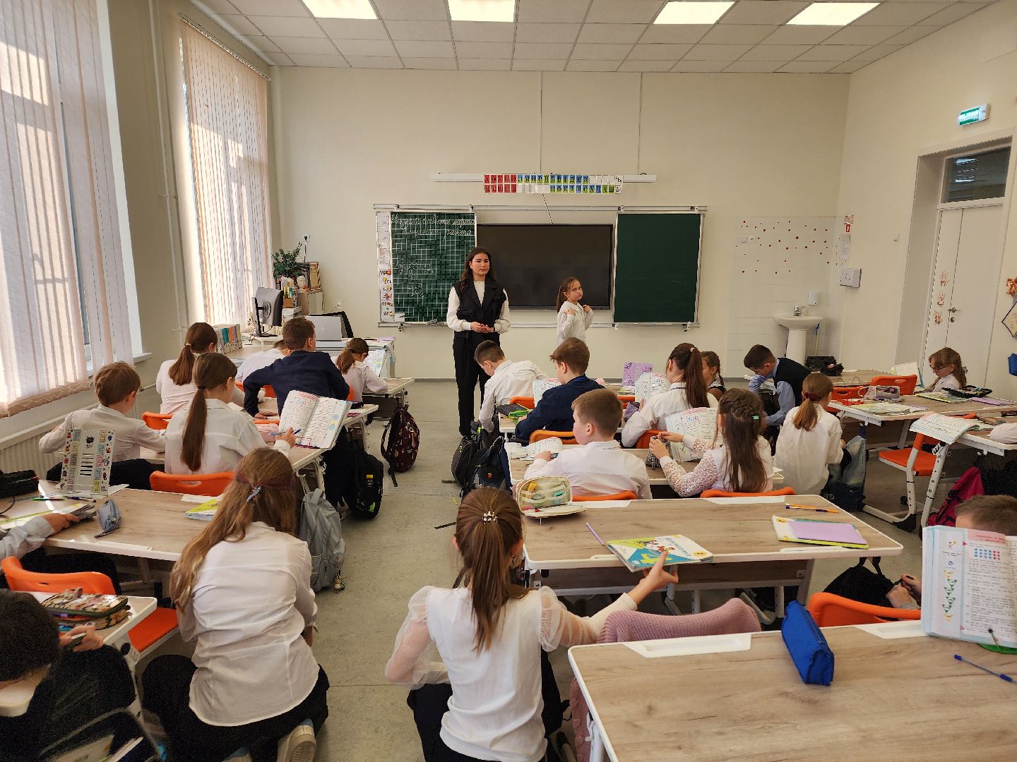 чехов, гимназия 7, молодые учителя, педагогический дебют,