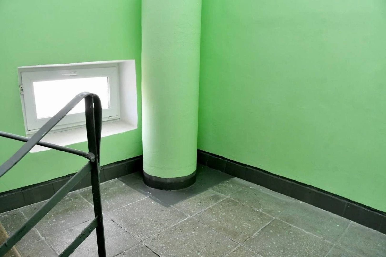 Ремонт подъезда, текущий ремонт МКД, Власиха Заозерная 5, дом ветерана ВОВ, МКУ ЖКХ и благоустройство,