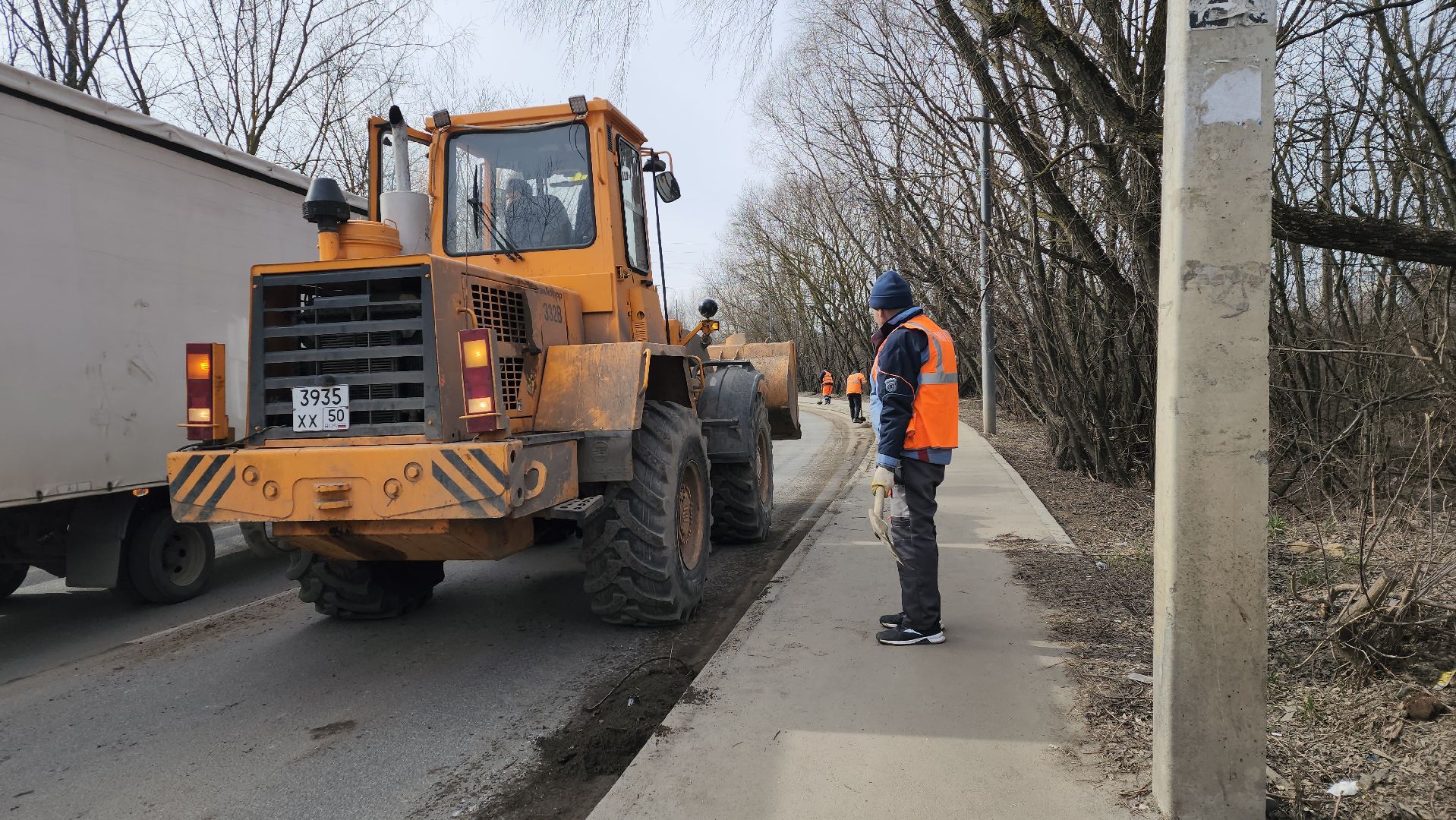 пушкинский, ивантеевка, уборка, автодорога, уборка мусора, сезонные работы, коммунальная служба,