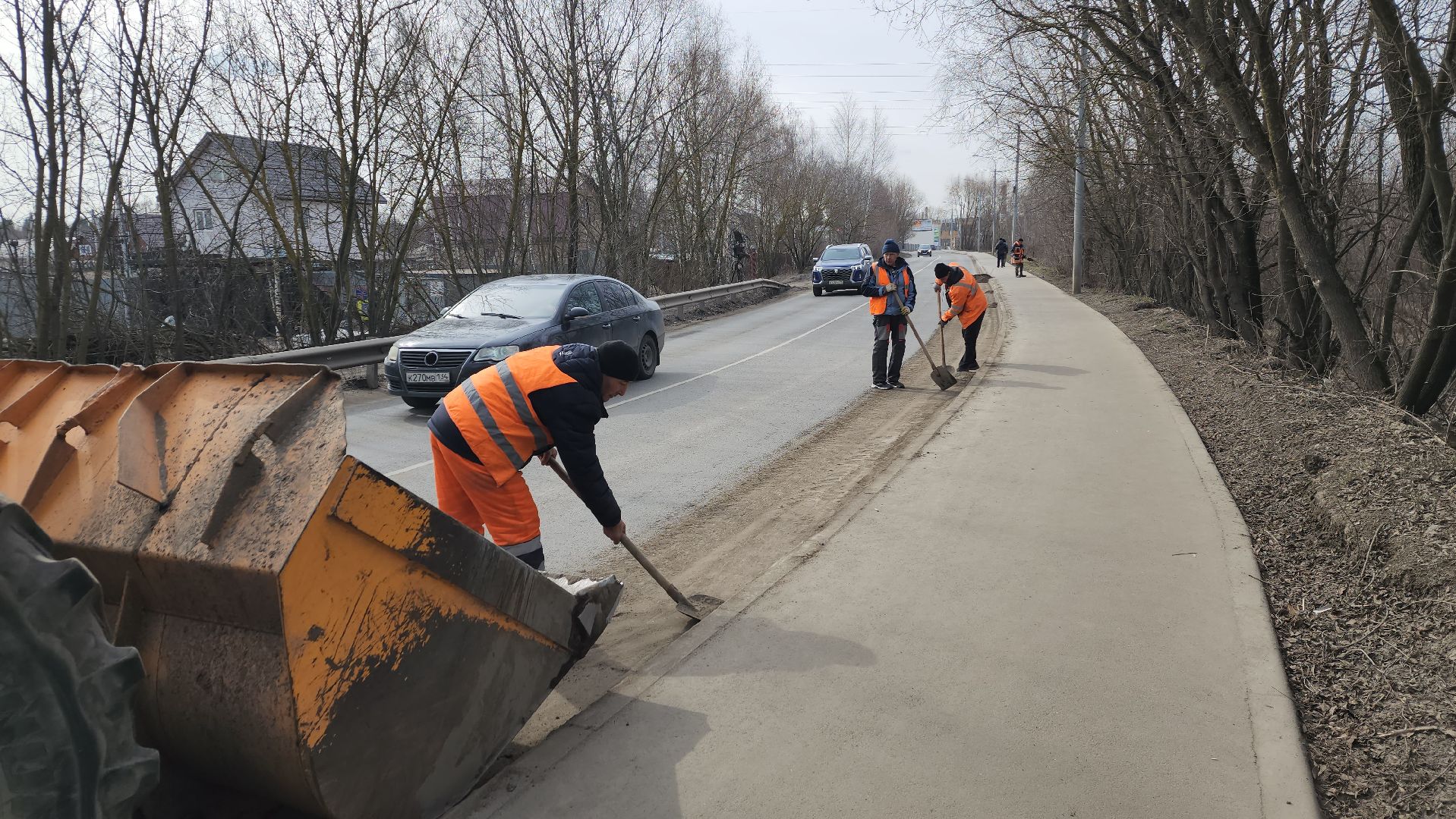 пушкинский, ивантеевка, уборка, автодорога, уборка мусора, сезонные работы, коммунальная служба,