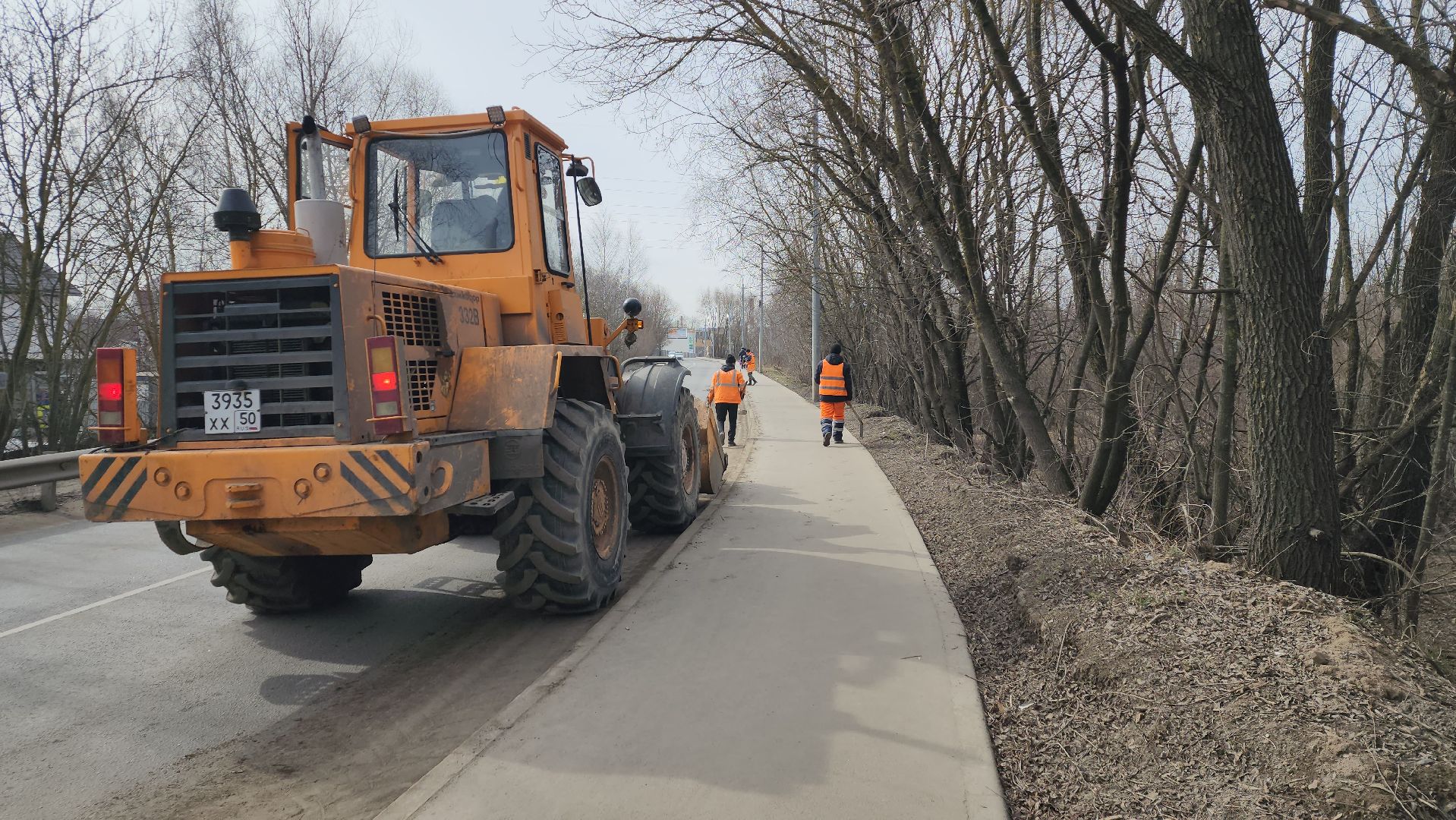 пушкинский, ивантеевка, уборка, автодорога, уборка мусора, сезонные работы, коммунальная служба,