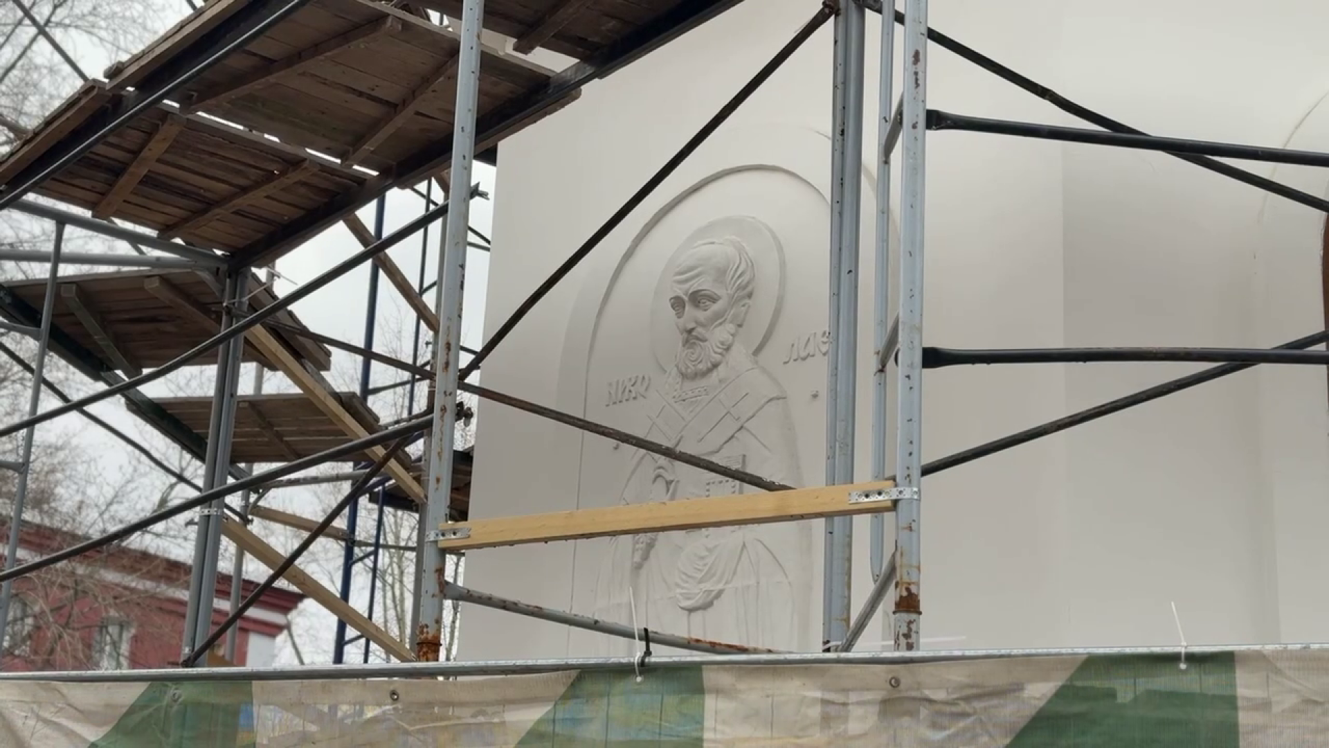 реутов, мемориал славы, часовня, реконструкция, леса, роспись часовни,