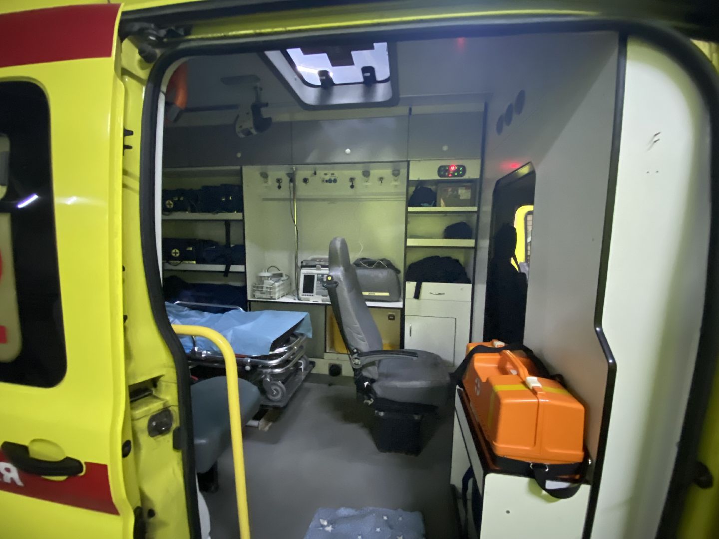 Скорая помощь, Автослесарь, Автослесарь для скорой,