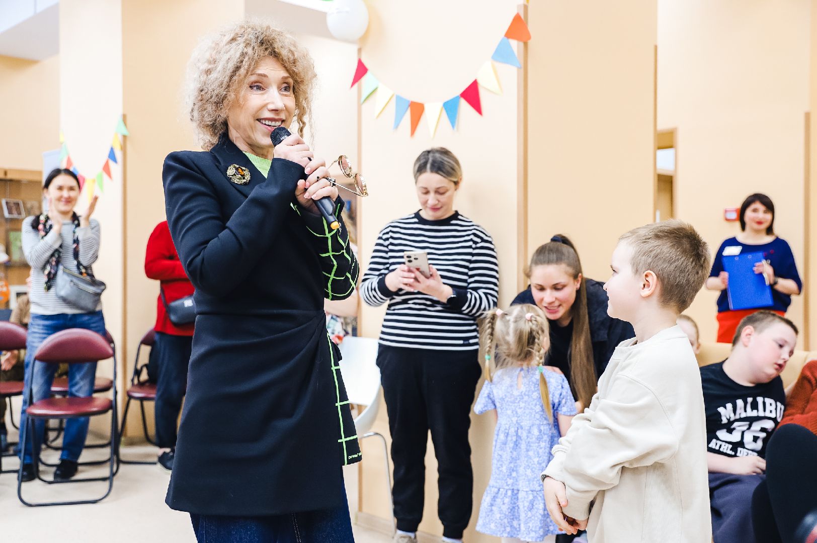 Помощь, Дети, социальная адаптация,