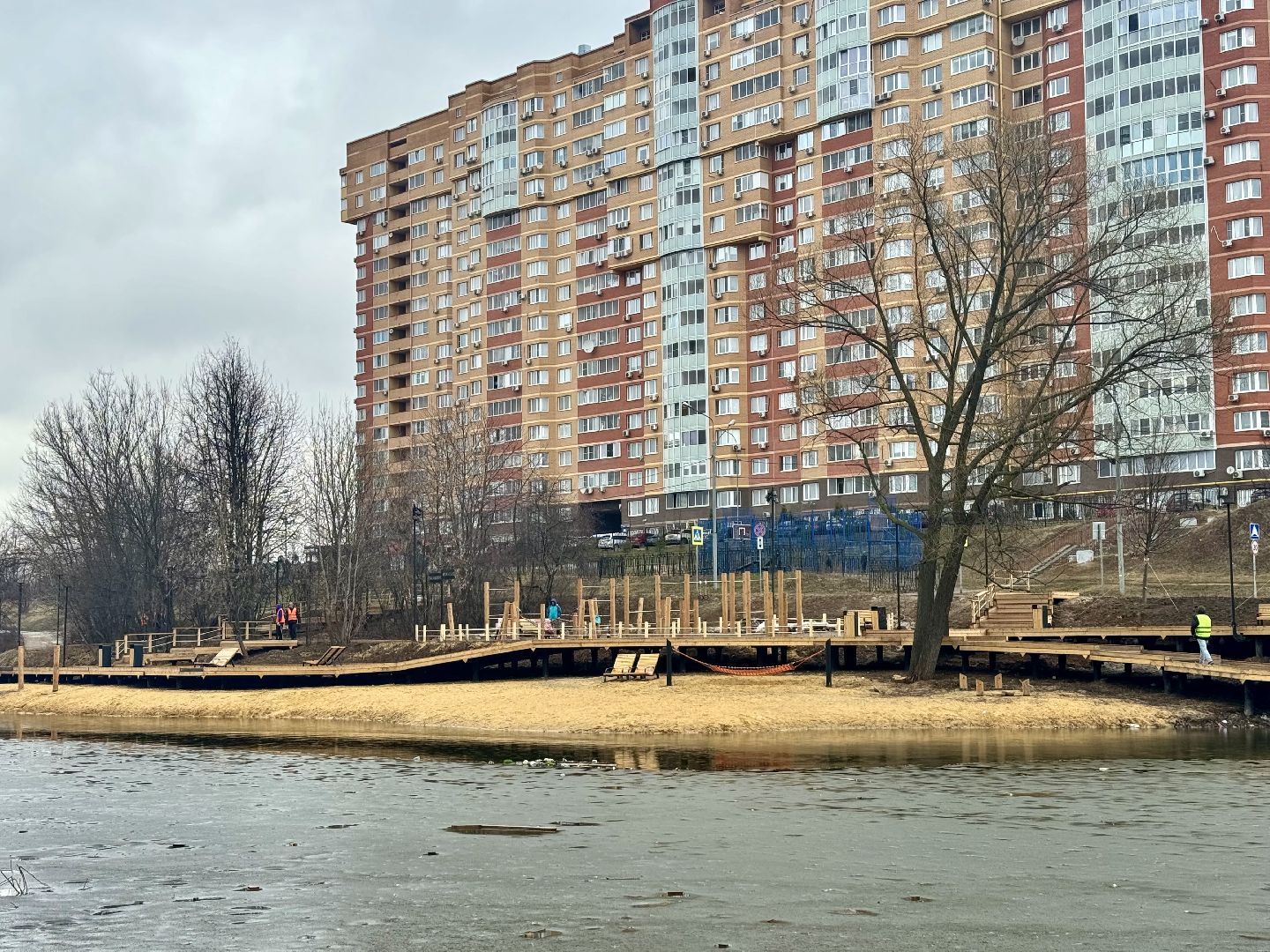 малый тарычевский пруд, ленинский городской округ, компания брусника, благоустройство пруда,