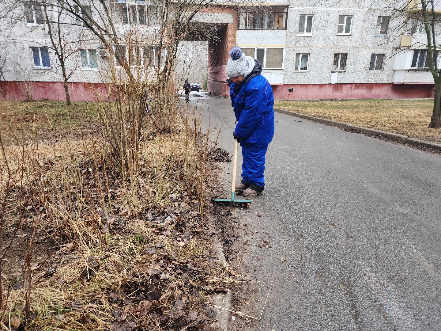 фрязино, уборка улиц, уборка газонов, мбу городское хозяйство,