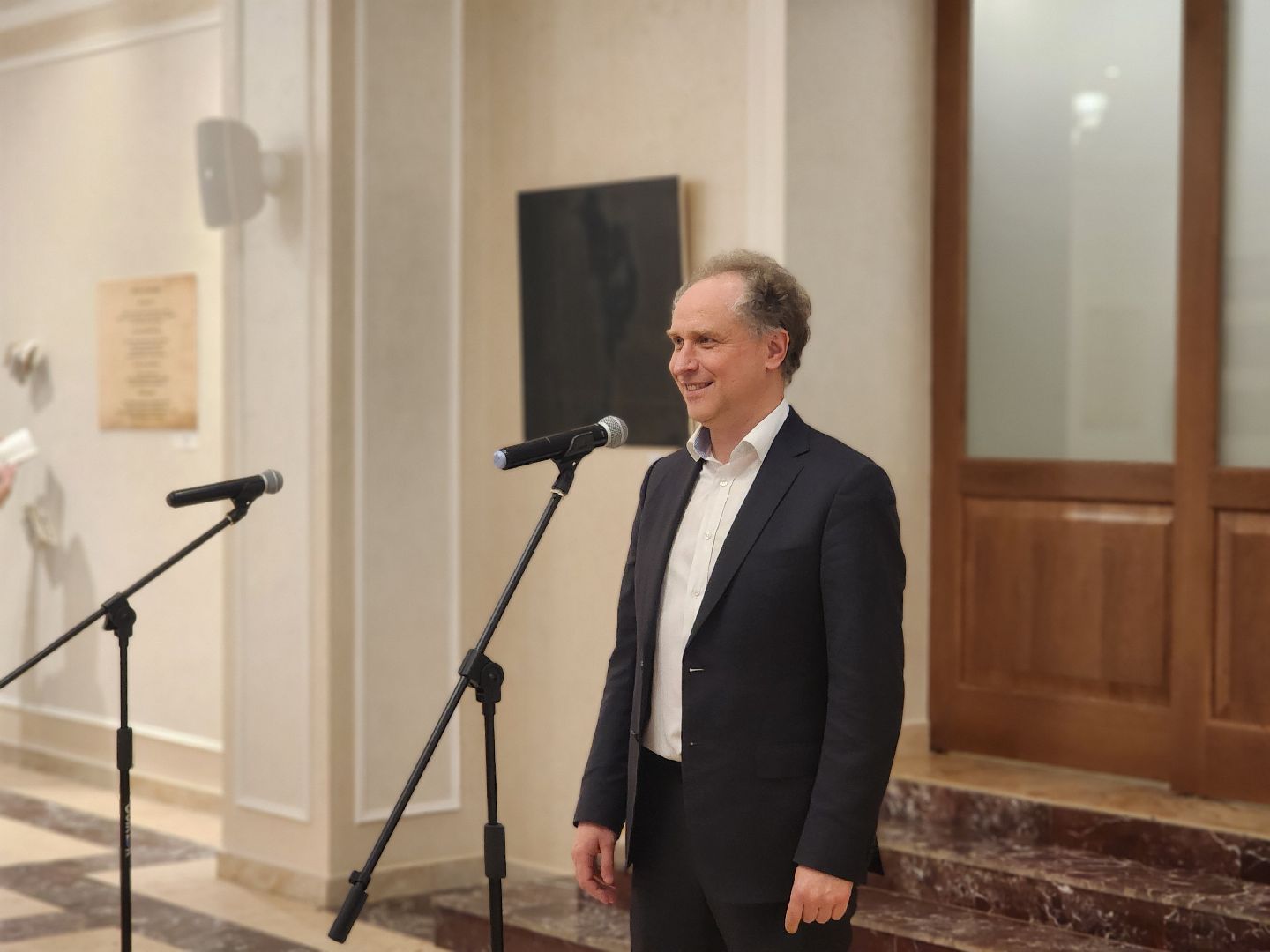 дубна, дк мир, дом культуры, выставка, оияи,