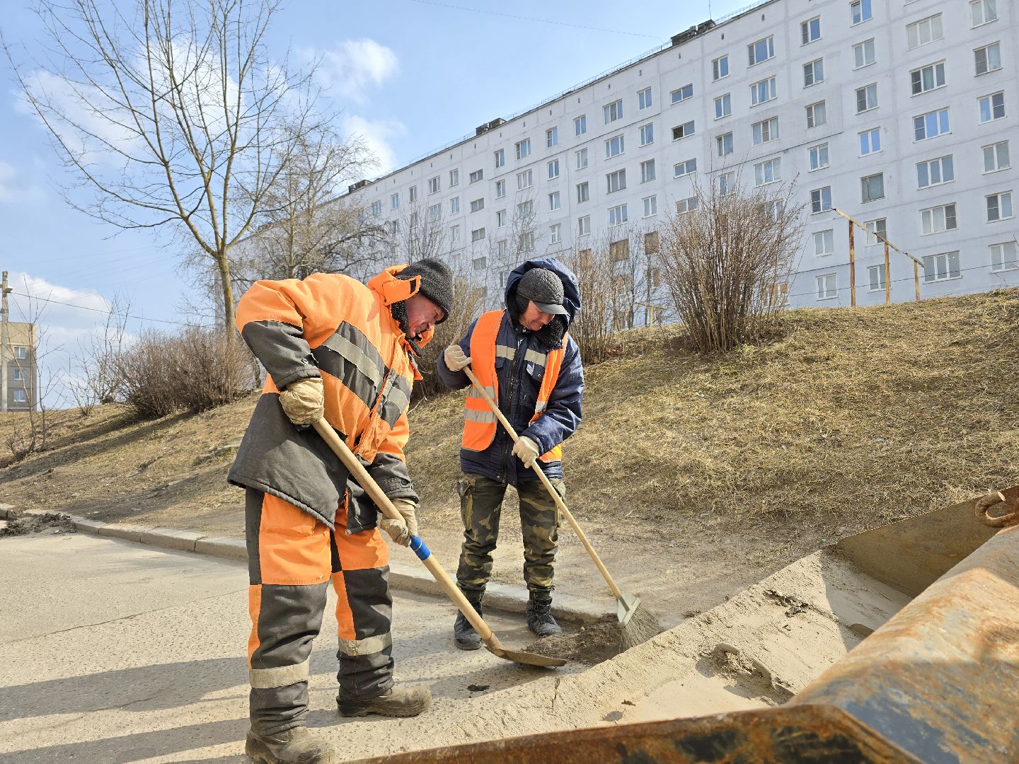 Можайск, Можайский муниципальный округ, Подмосковье, Жкх, Уборка дворов, Коммунальщики, Дворы, общественные пространства,