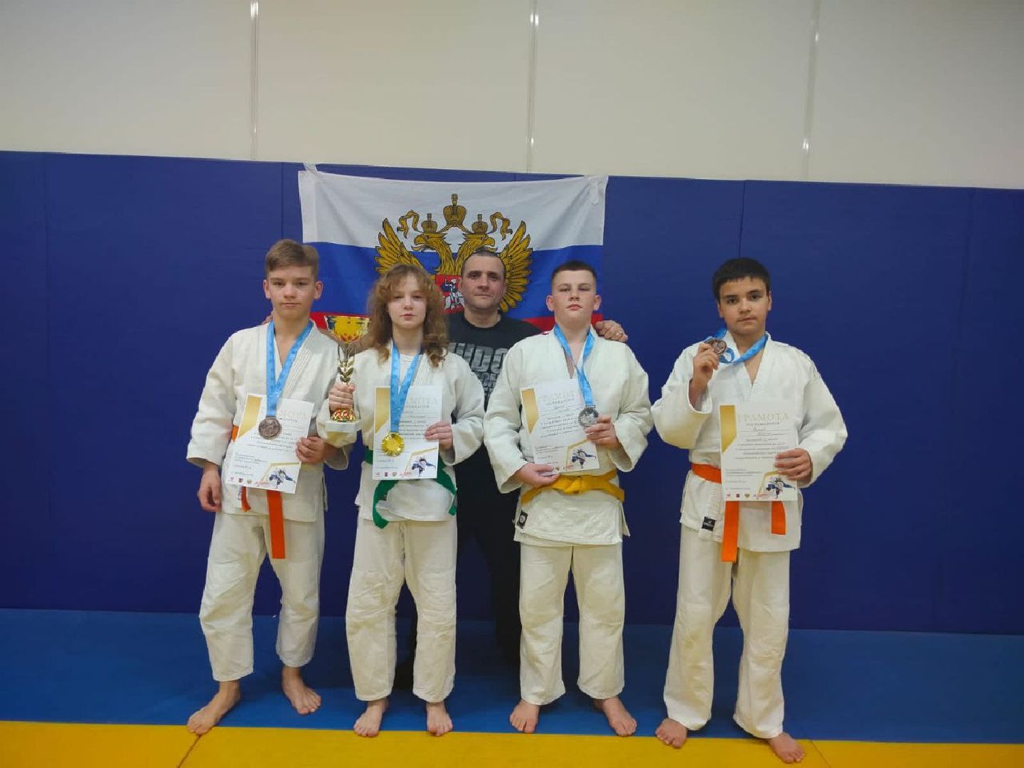 спорт, спортивный клуб, дзюдоистка, золотая медаль, победа,девушка,