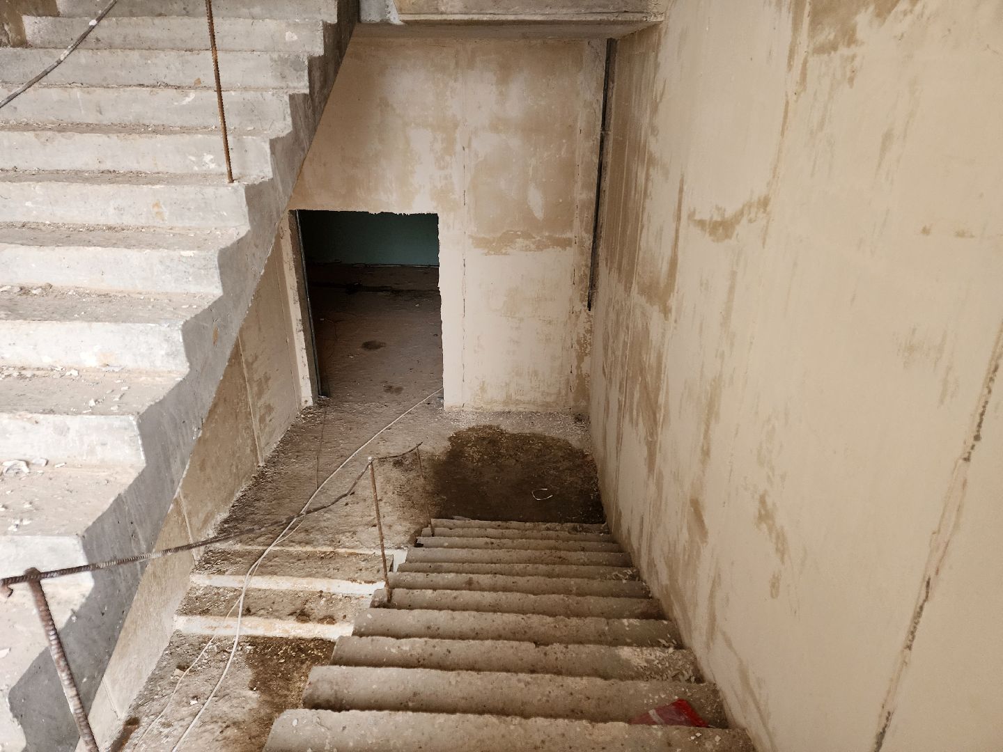 Чехов, школа 3, строительство пристройки на 200 мест, черновая отделка помещений, лестничные клетки, штукатурка, утепление фасада, монтаж инженерных сетей, госпрограмма московской области,