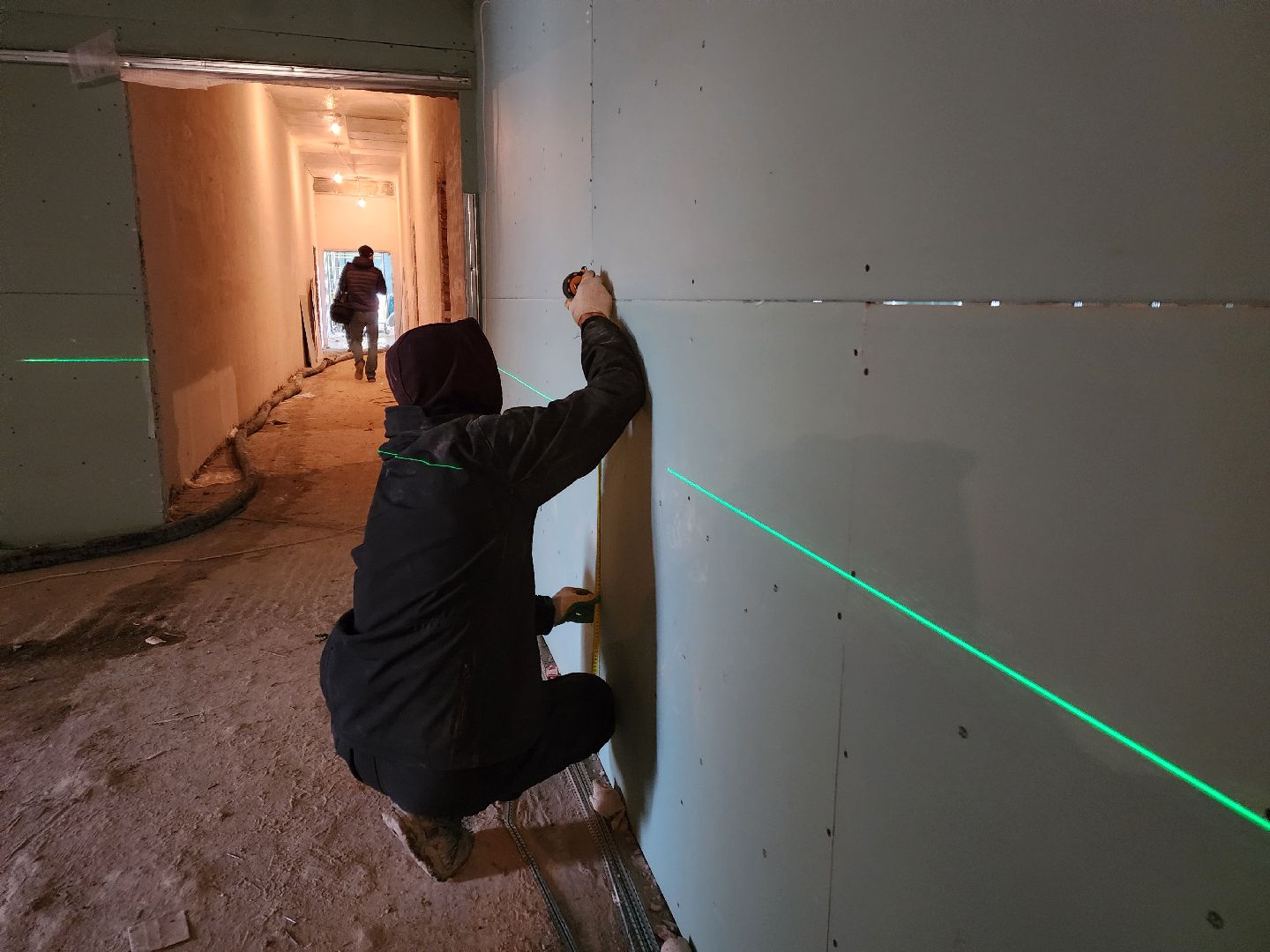 Чехов, школа 3, строительство пристройки на 200 мест, черновая отделка помещений, лестничные клетки, штукатурка, утепление фасада, монтаж инженерных сетей, госпрограмма московской области,