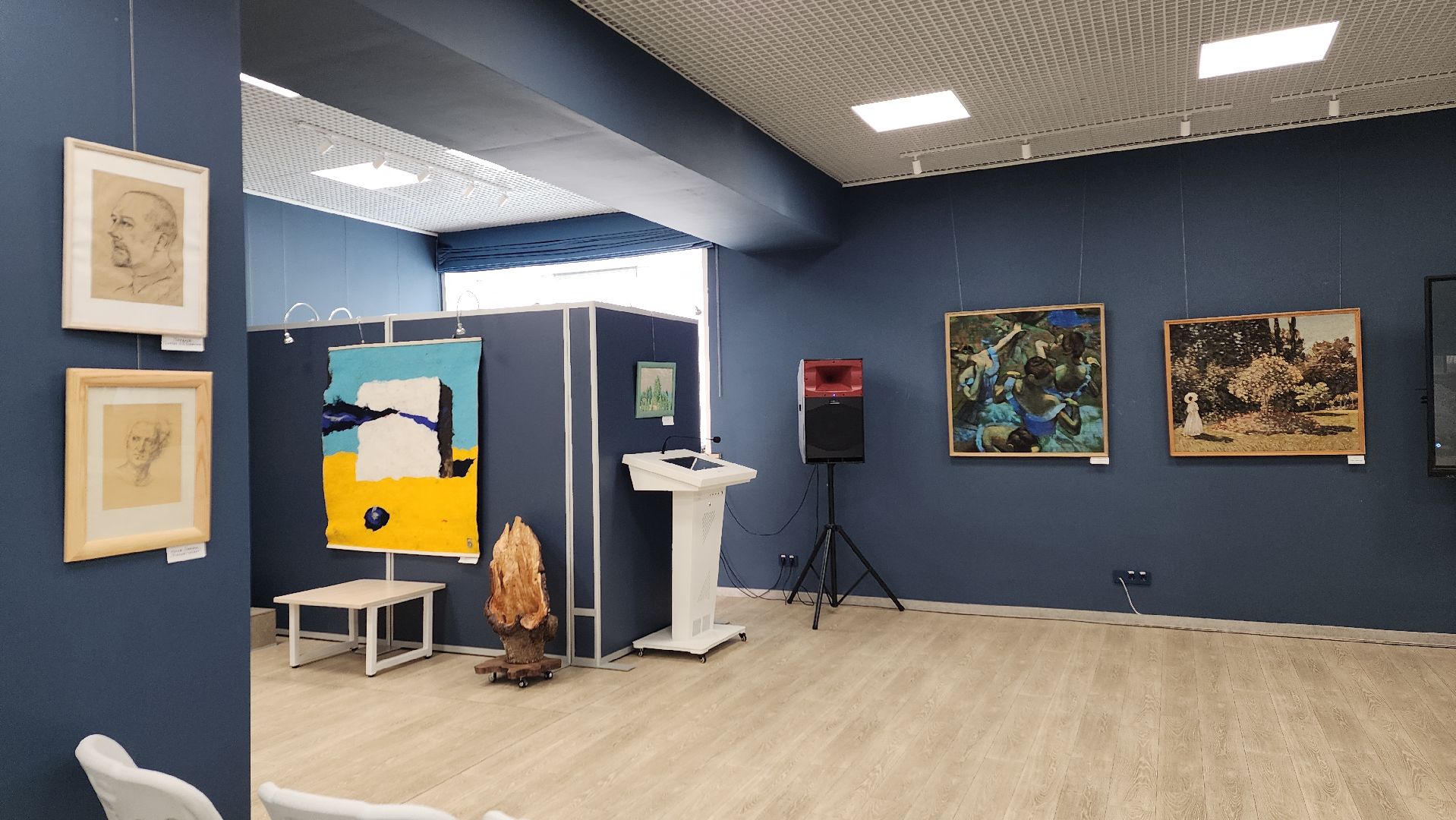 художественная выставка, художник, ивантеевка, библиотека, гобелен, картины маслом, пастель,