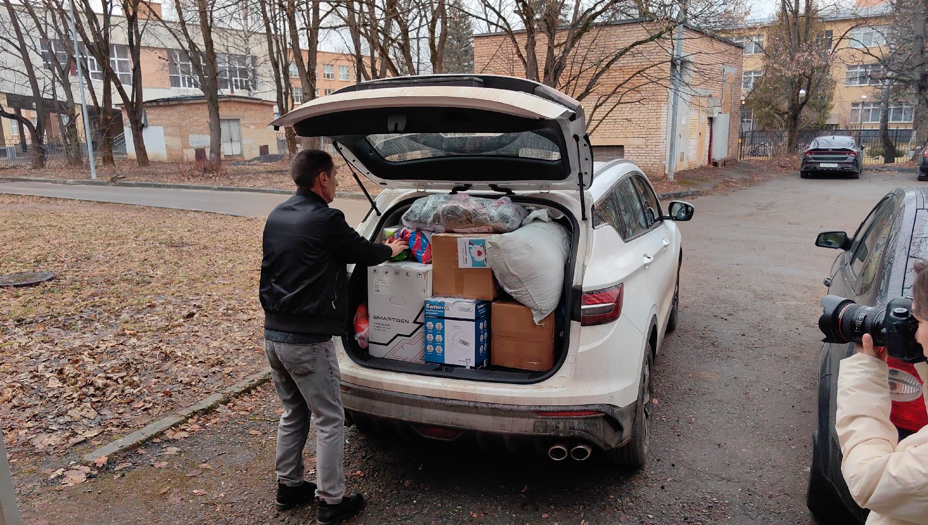 гуманитарная помощь, маскировочные сети, медикаменты, окопные свечи,