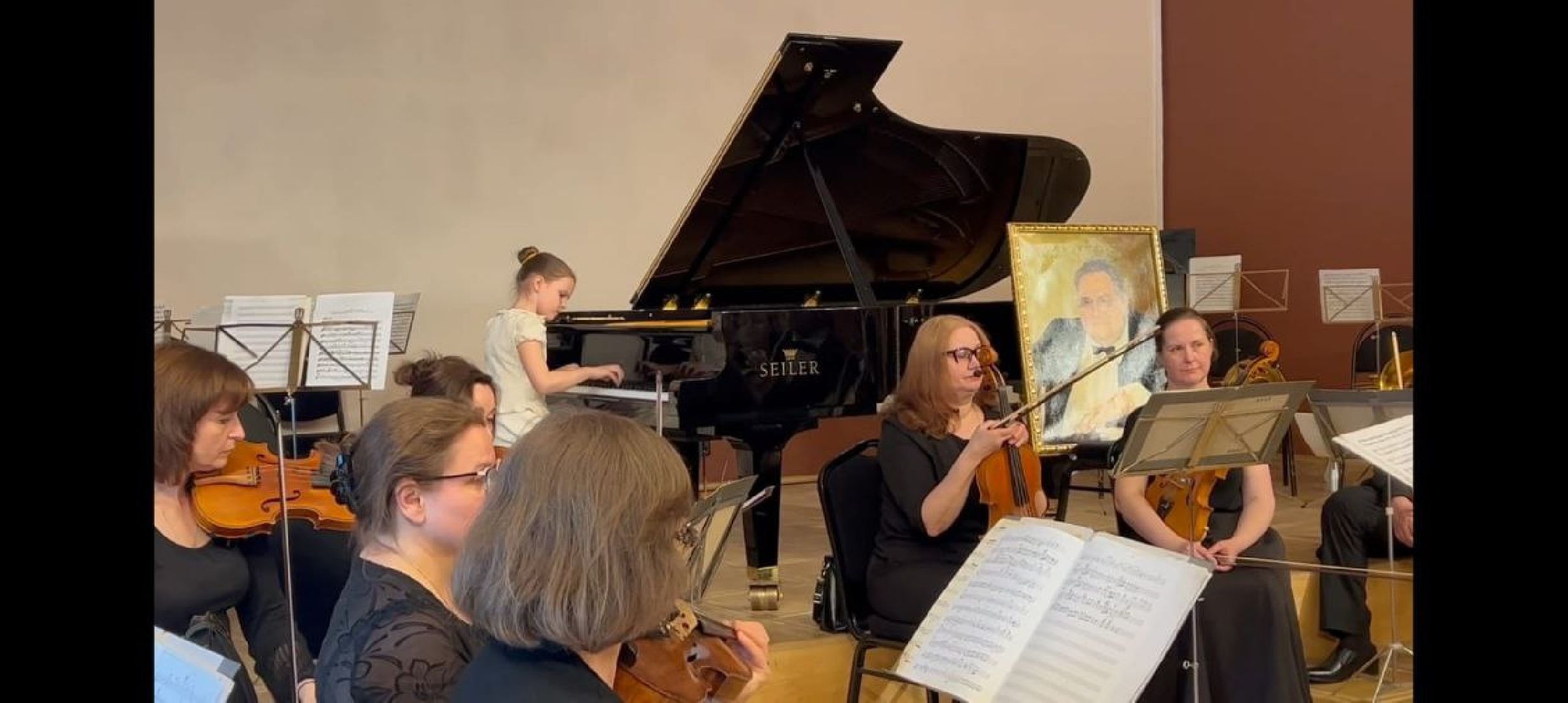 Благотворительный фонд, пианистка, музыка, семья, концерт