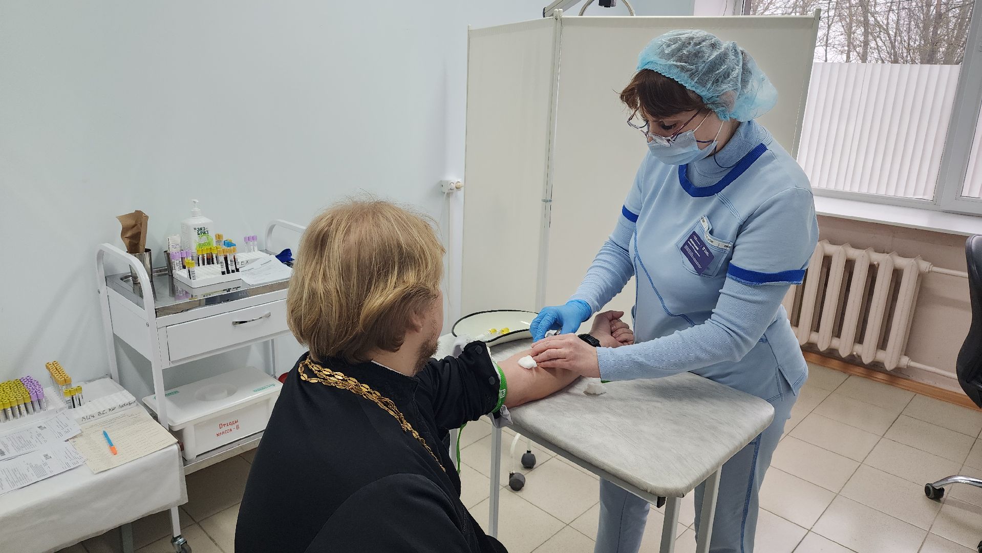 поликлиника, лосино-петровский, диспансеризация, священник, священнослужители,