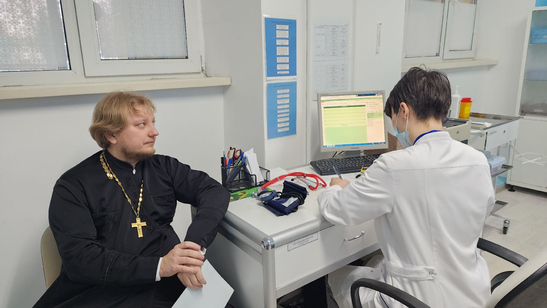 поликлиника, лосино-петровский, диспансеризация, священник, священнослужители,