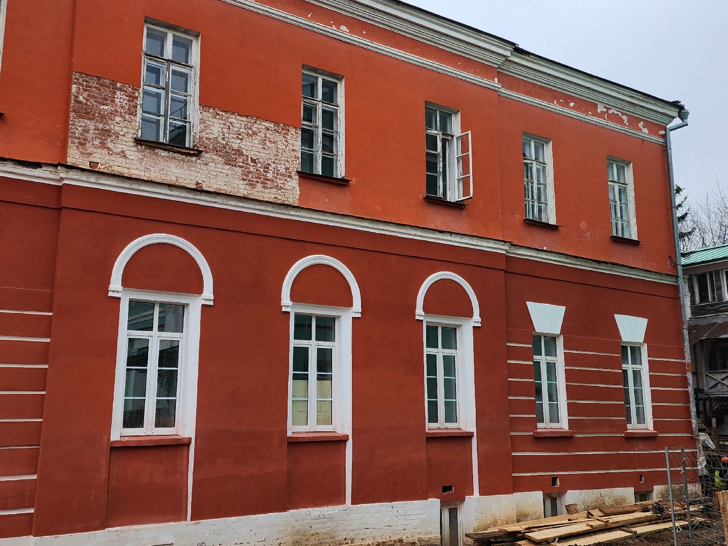 сергиев посад, троице-сергиева лавра, раскопки, сергиево-посадский музей-заповедник,древний водопровод,