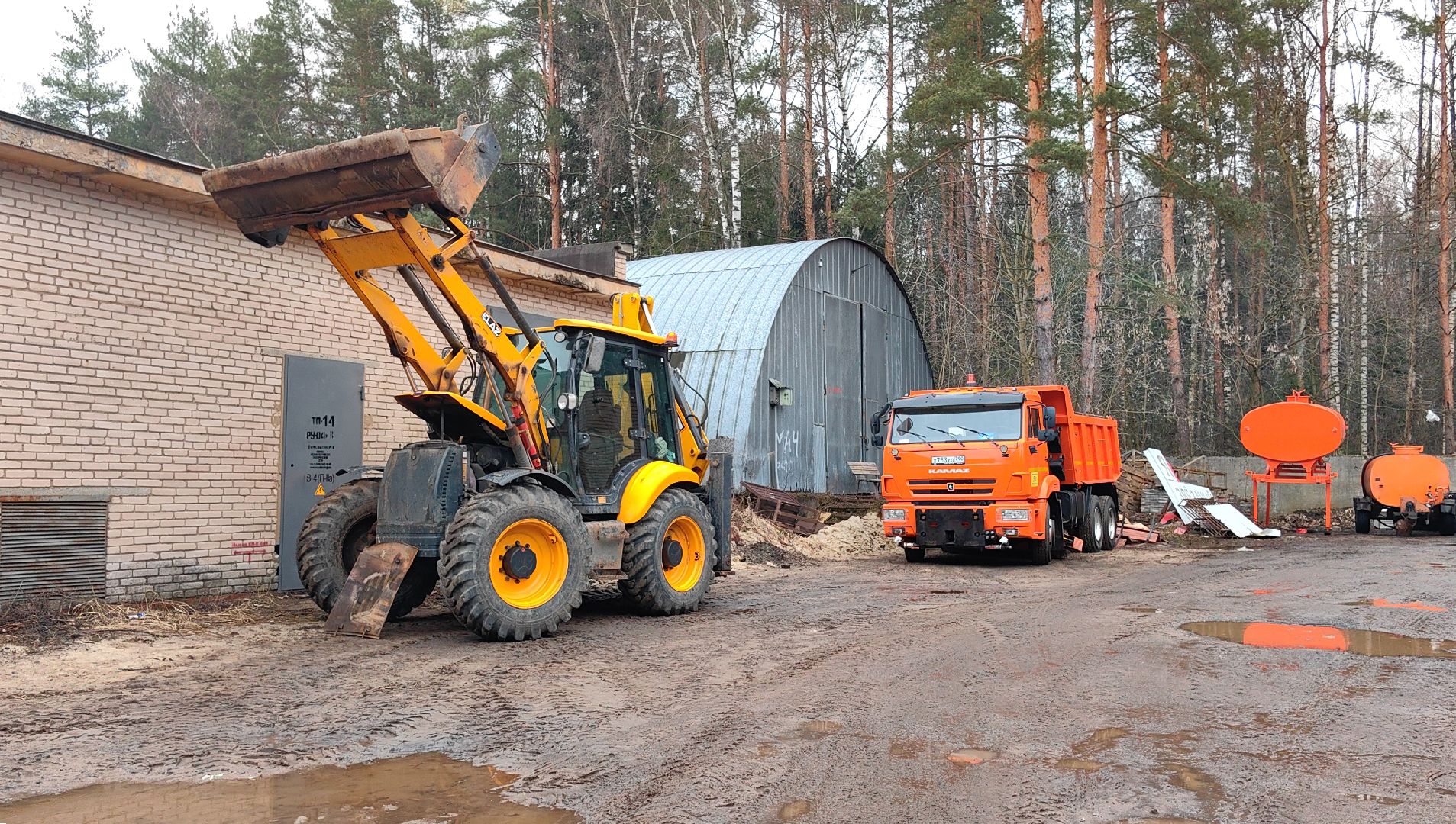 кдм, камаз, самосвал, уборка, месяц чистоты, мини-погрузчик, техника,
