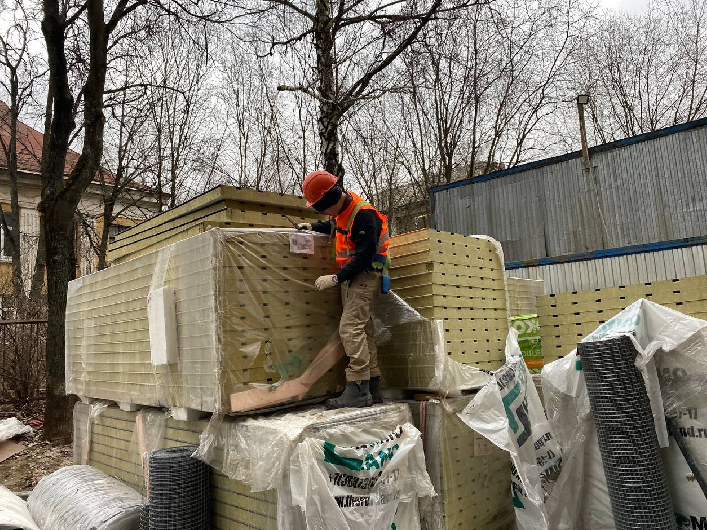 ремонт дома, ремонт фасада, ремонт дома на Школьной улице, ремонт дома в Красногорске,