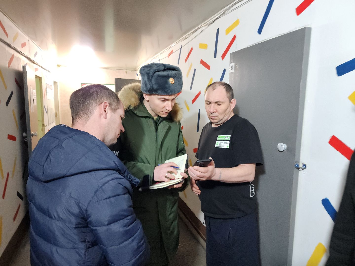 Чехов, село Новоселки, следственный комитет, полиция, военкомат, рейд, проверка, бывшие мигранты, постановка на воинский учет, призыв на военную службу, уклонение от призыва в армию, хостел для мигрантов, повестки,