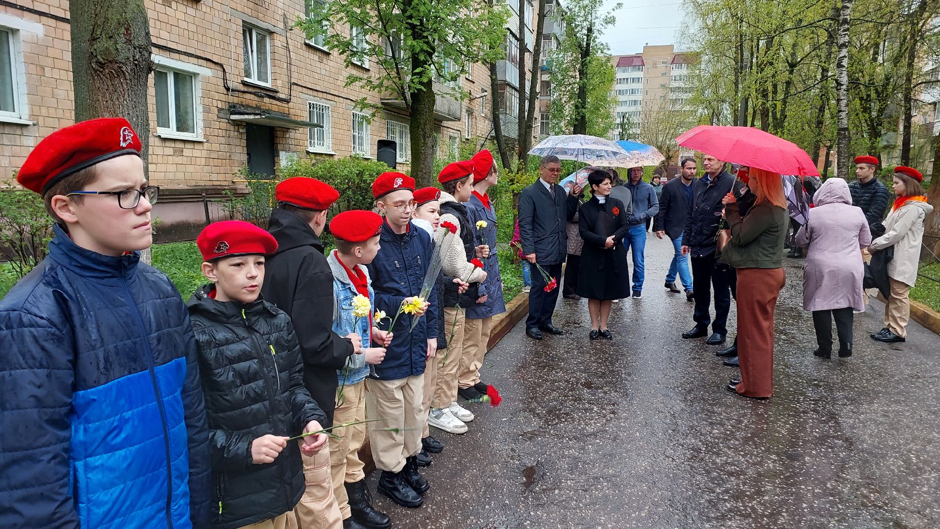 мемориальная доска, герой, ветеран, день победы, серпухов, памятники, вов,