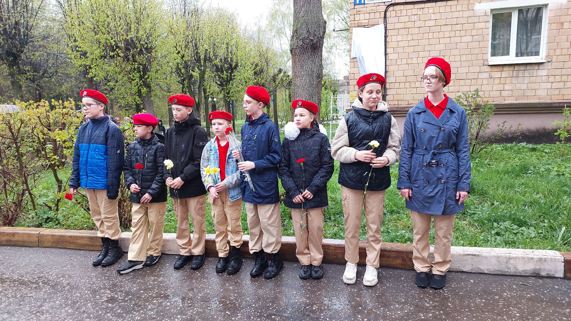 мемориальная доска, герой, ветеран, день победы, серпухов, памятники, вов,