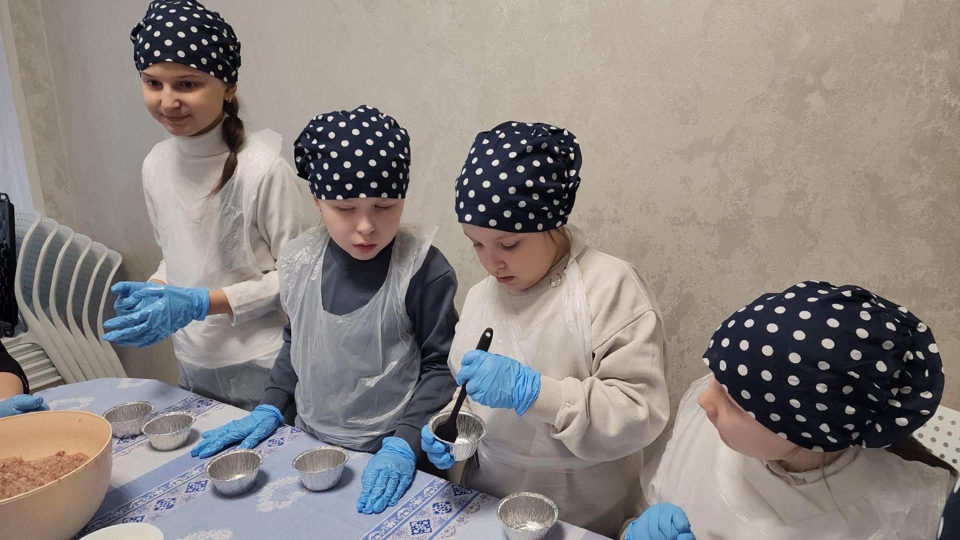 ивантеевка, центр социального обслуживания, дети с особенностями развития, мастер-класс,кухня, пирожные, социализация детей,