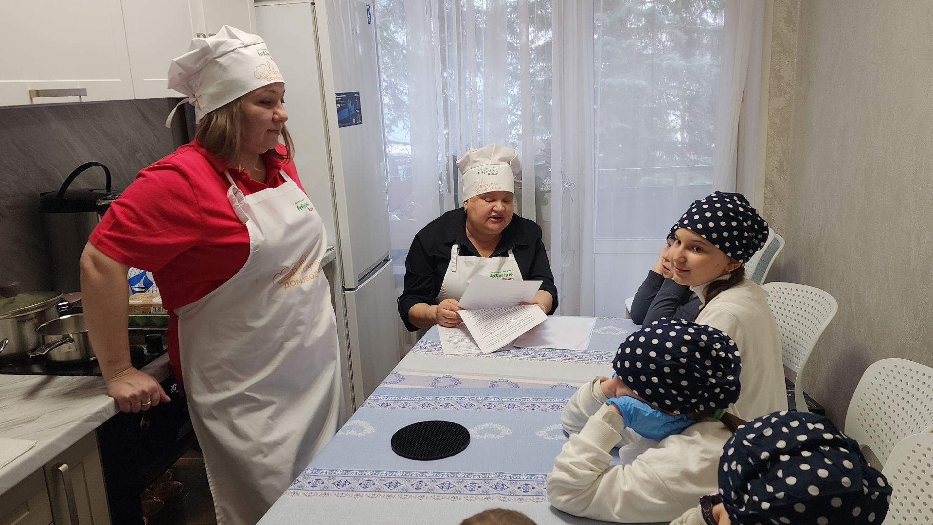 ивантеевка, центр социального обслуживания, дети с особенностями развития, мастер-класс,кухня, пирожные, социализация детей,