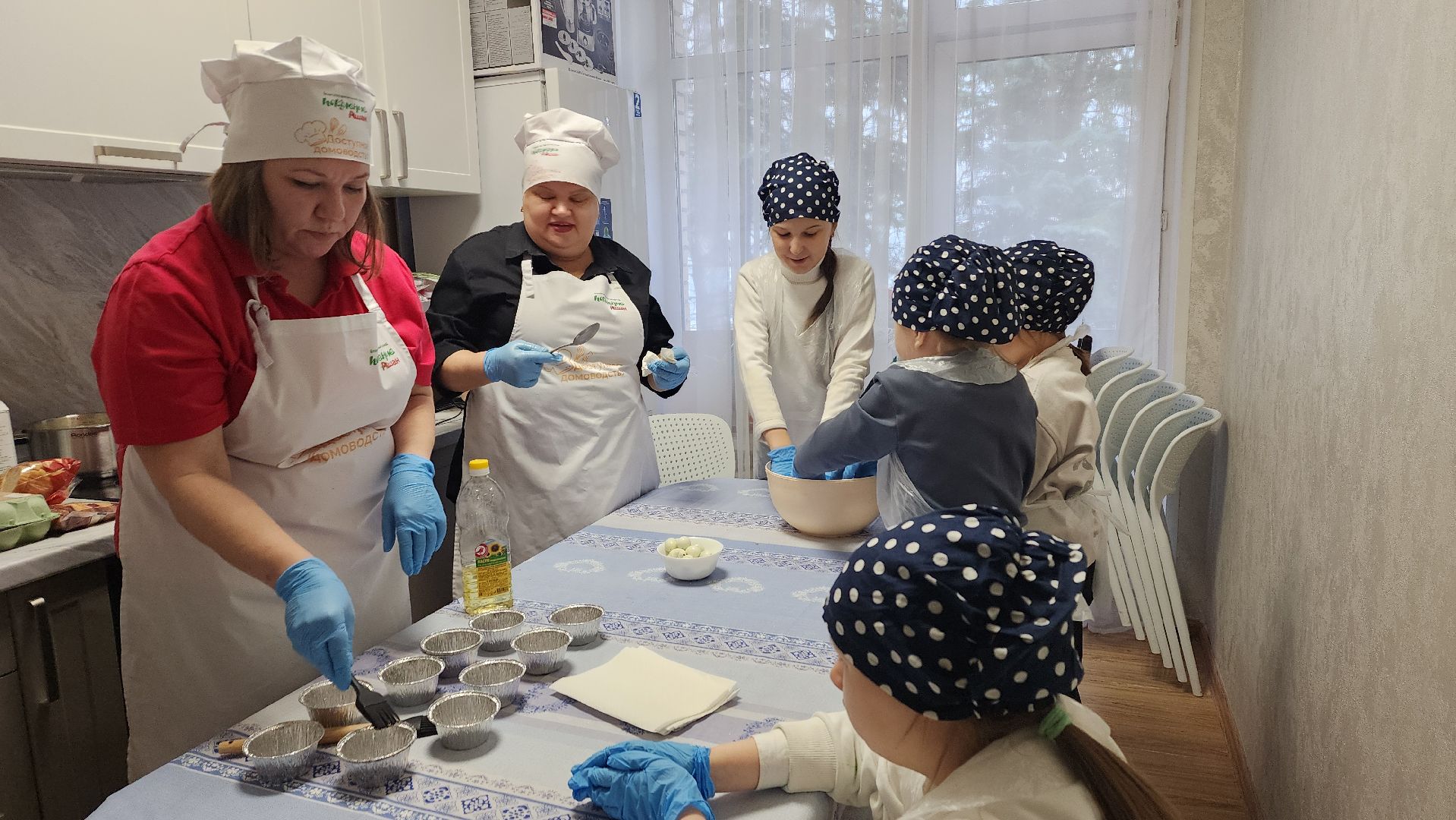 ивантеевка, центр социального обслуживания, дети с особенностями развития, мастер-класс,кухня, пирожные, социализация детей,