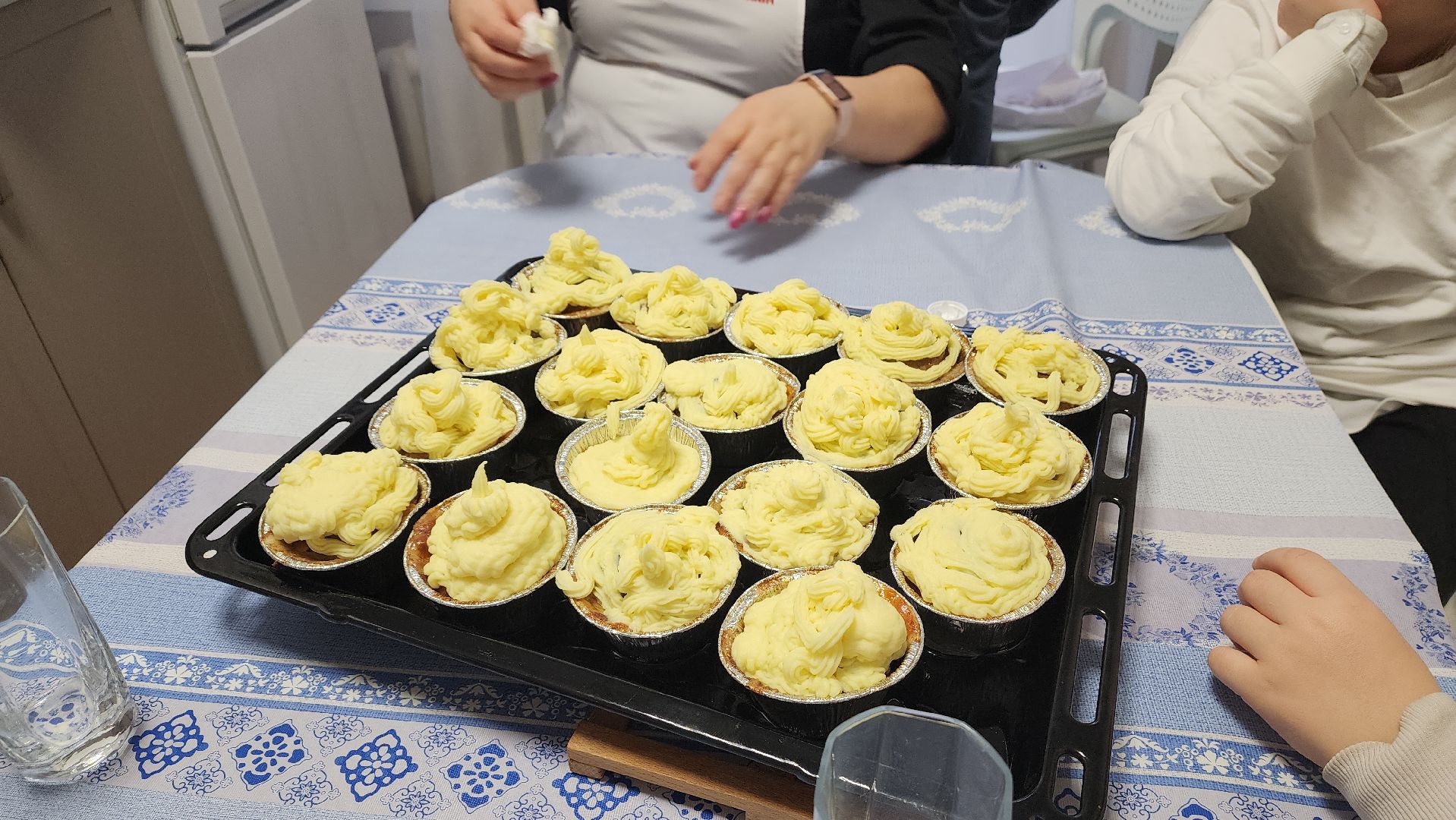 ивантеевка, центр социального обслуживания, дети с особенностями развития, мастер-класс,кухня, пирожные, социализация детей,