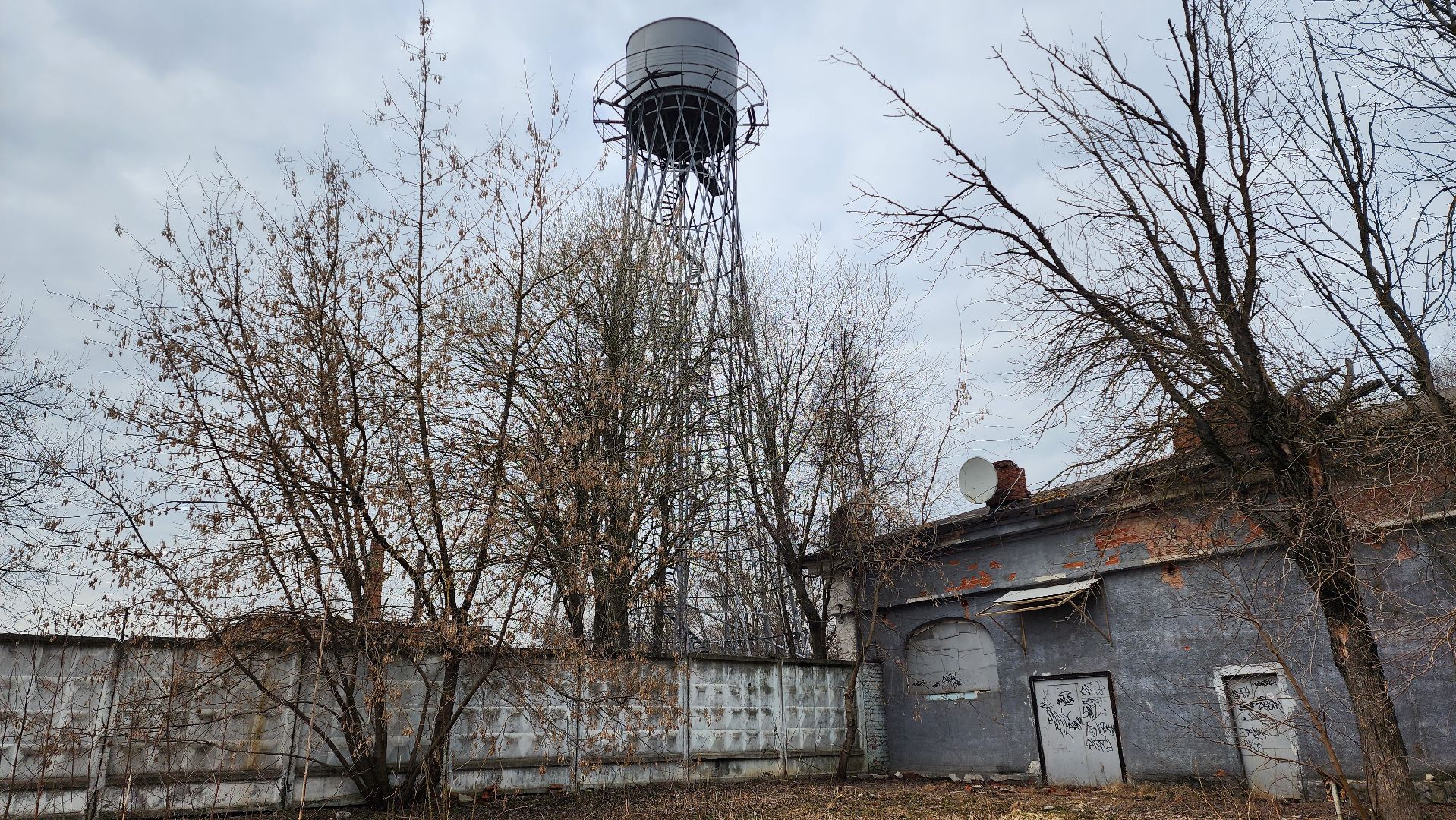 Шуховская башня, братская могила, Лобня, Луговая,