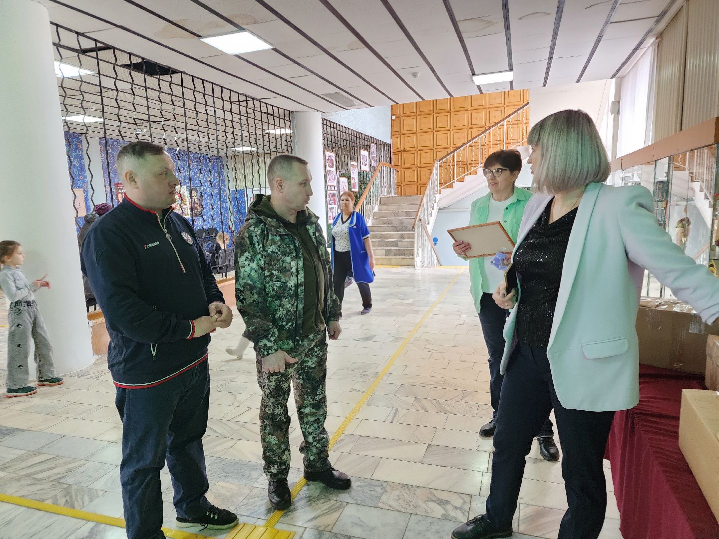 сергиев посад, своих не бросаем, сбор гуманитарной помощи, дк юность,