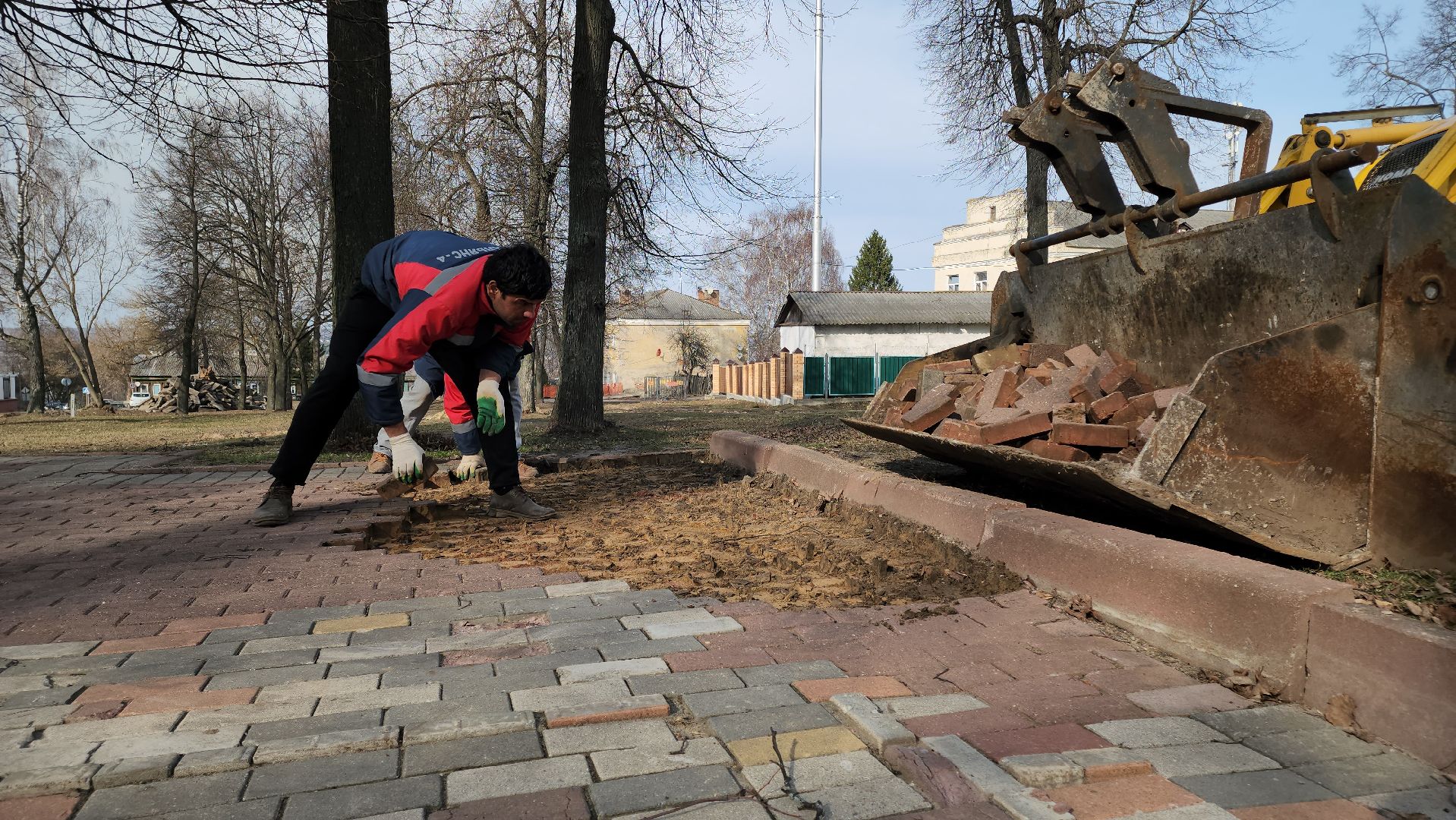 кашира, благоустройство, сквер пушкина, тротуарная плитка, демонтаж, строительство, комфортная среда,