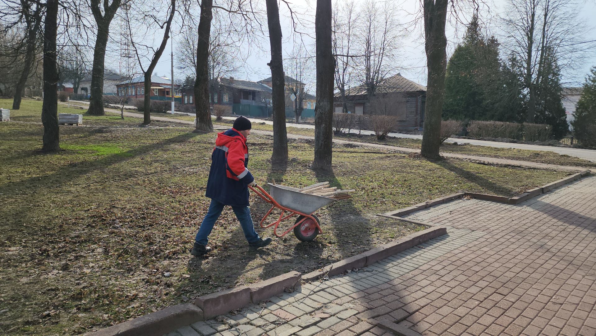 кашира, благоустройство, сквер пушкина, тротуарная плитка, демонтаж, строительство, комфортная среда,