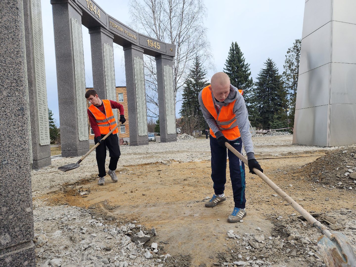 благоустройство, 80 - летие победы, мемориал,