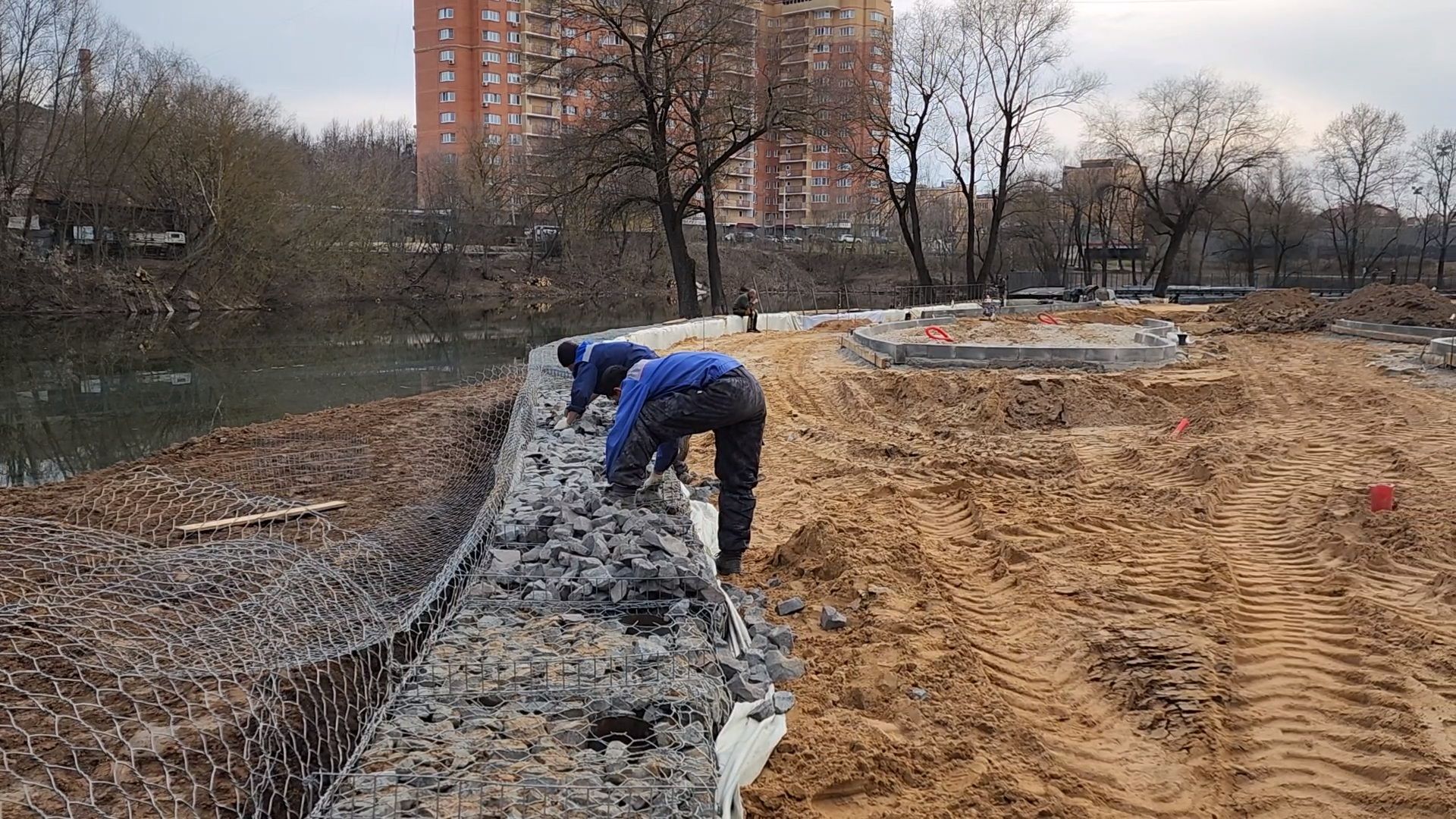 Чехов, улица Береговая, набережная реки Теребенка, благоустройство, реконструкция, строительство, подпорные стенки, габионы, укрепление берега, госпрограмма московской области, формирование комфортной городской среды,