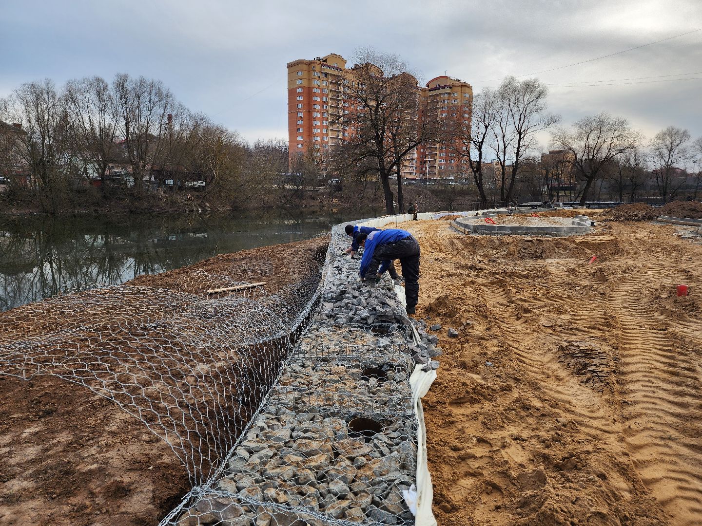Чехов, улица Береговая, набережная реки Теребенка, благоустройство, реконструкция, строительство, подпорные стенки, габионы, укрепление берега, госпрограмма московской области, формирование комфортной городской среды,