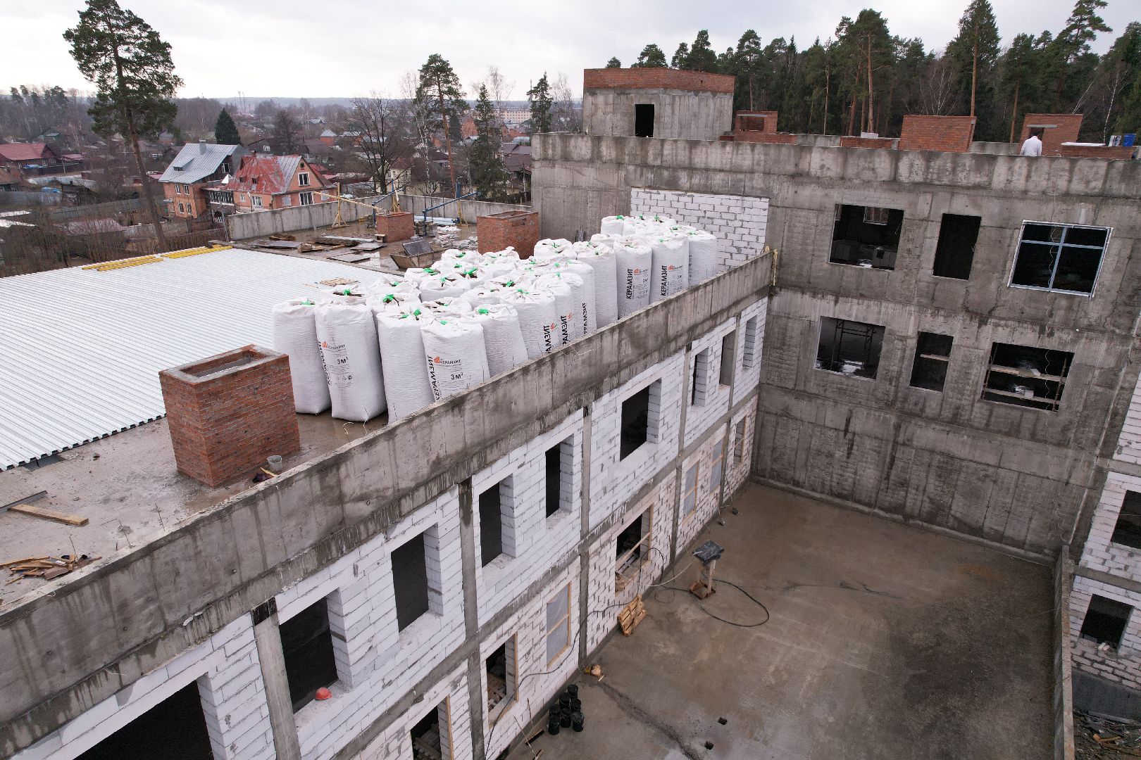 видео с коптера, новый корпус ЦО 5 в Ногинске, ремонт центра образования 5 в Ногинске,