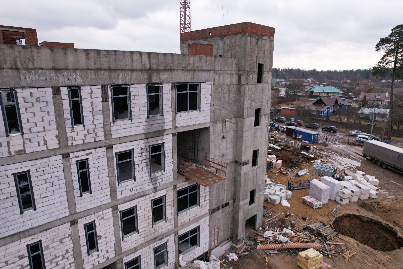 видео с коптера, новый корпус ЦО 5 в Ногинске, ремонт центра образования 5 в Ногинске,