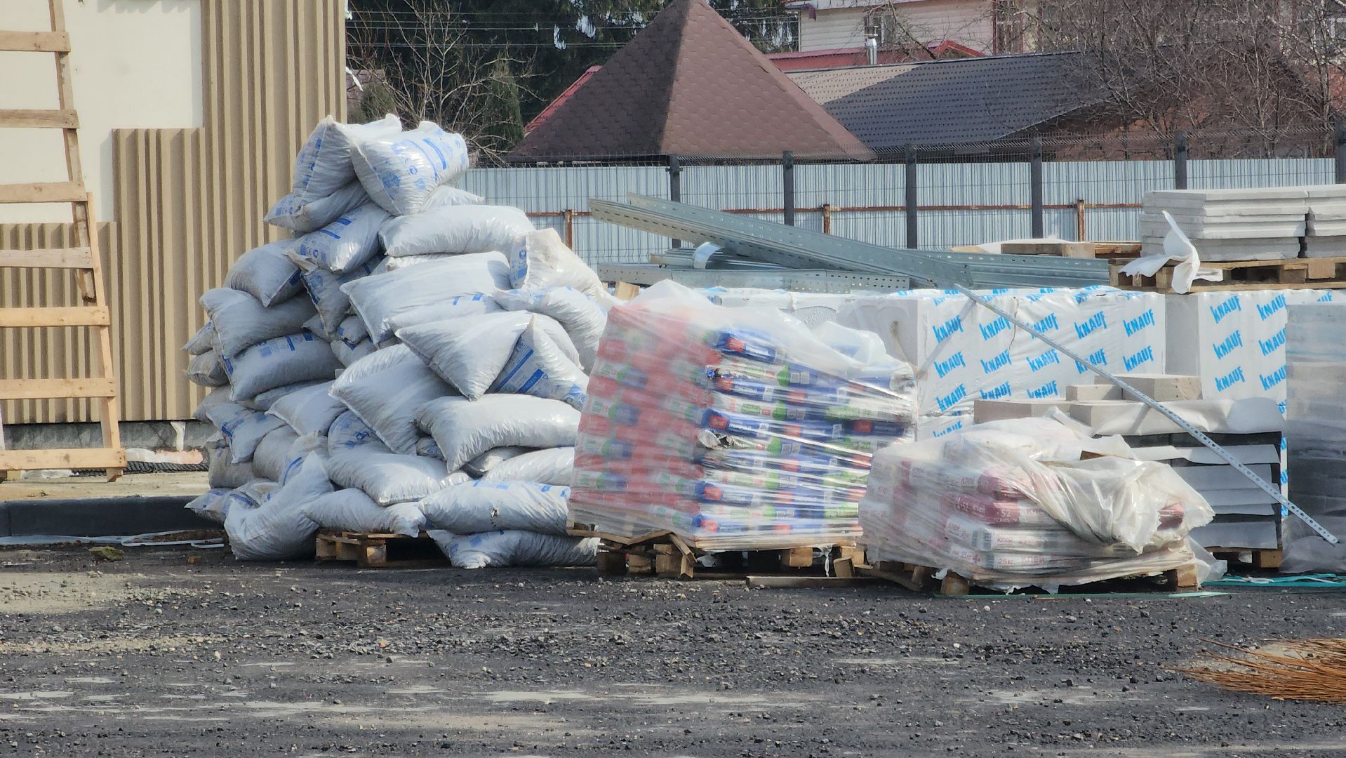 Назарьево, Медицина, Строительство,