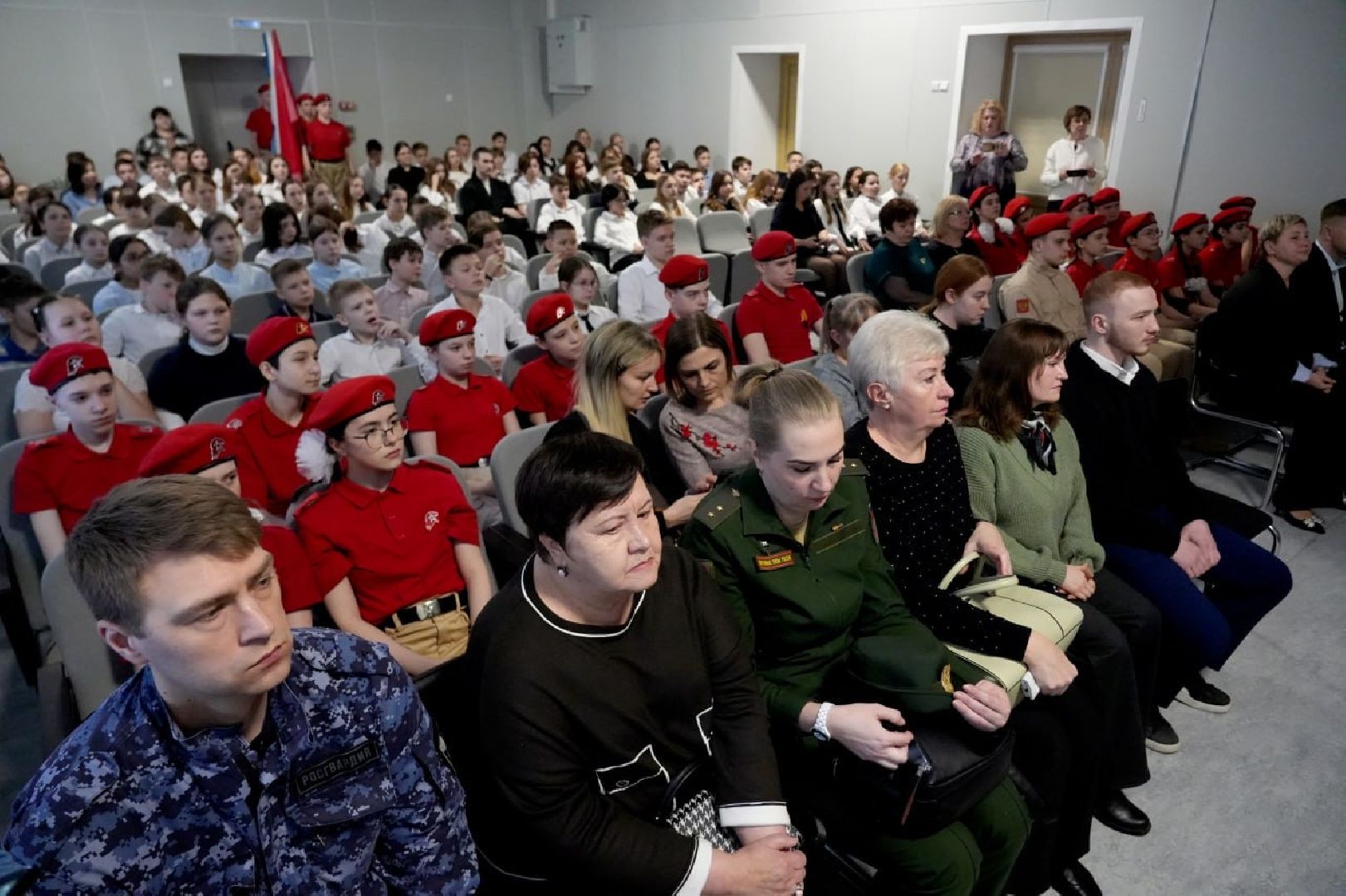 сво, герои, парта героя, школа, образование, память, патриотизм, сергиев посад, сергиево-посадский городской округ,