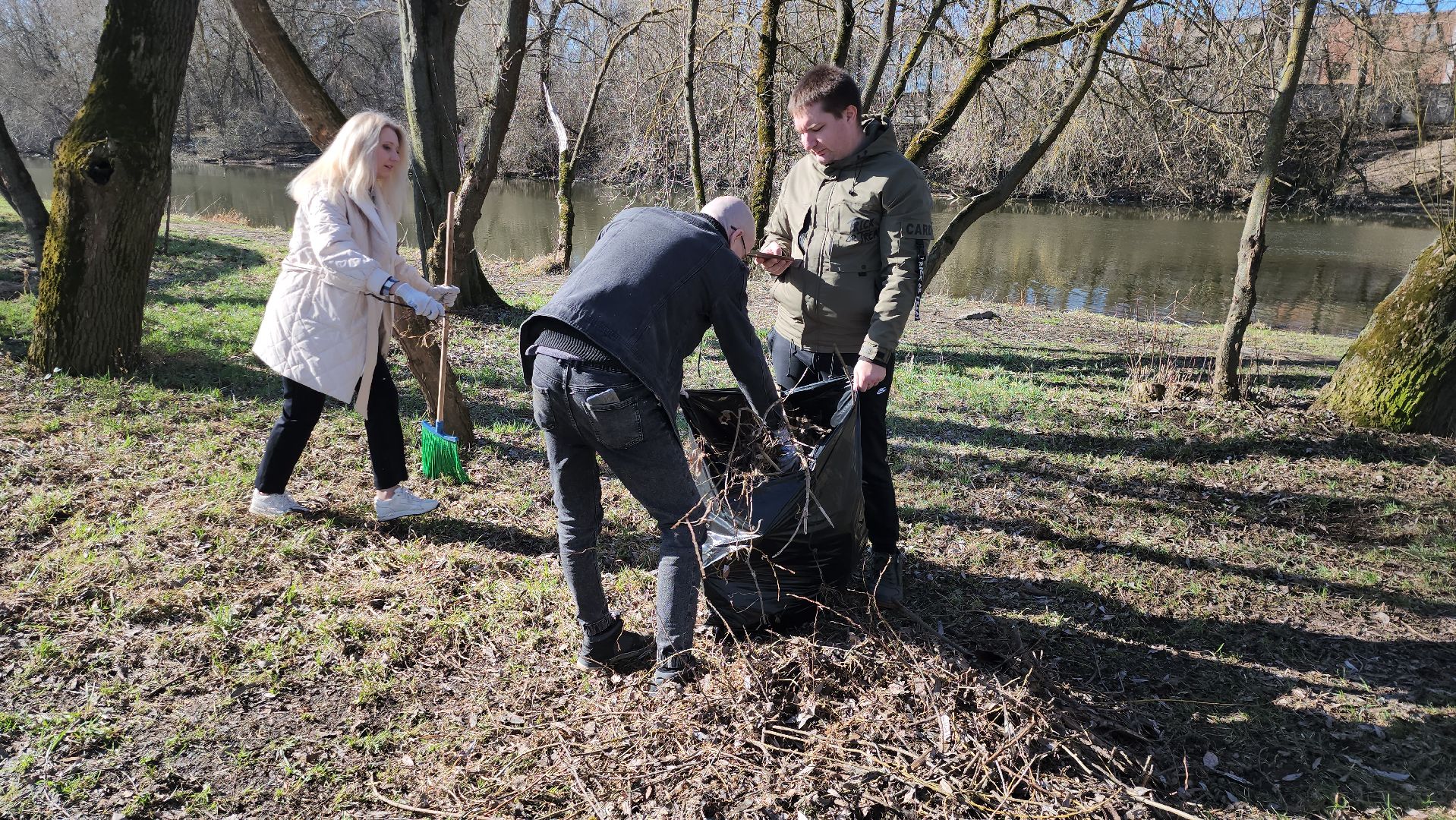 серпухов, подмосковье, субботник, река Нара,