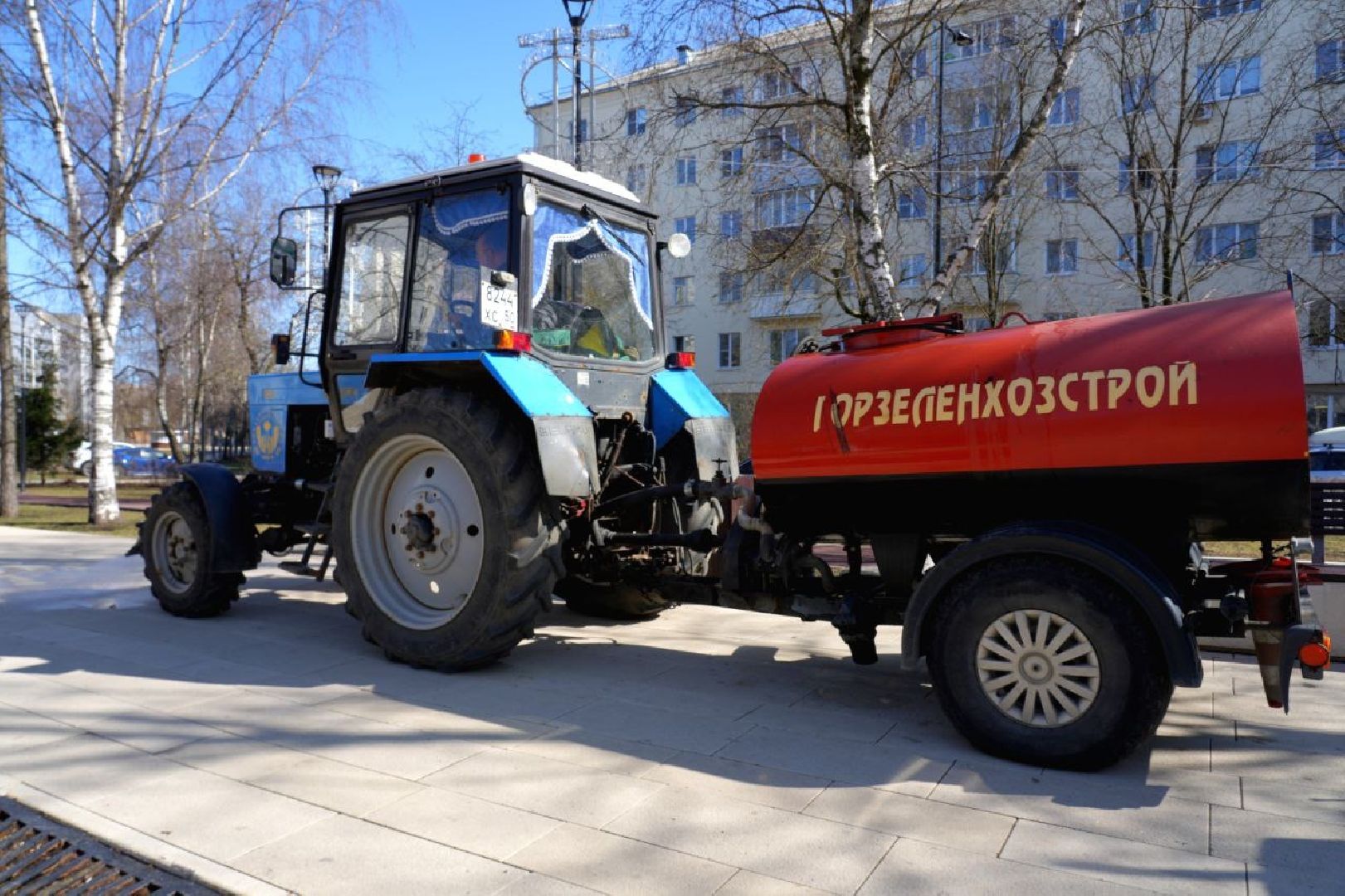 сергиев посад, весна, сергиево-посадский городской округ, уборка, моют улицы, коммунальные службы,