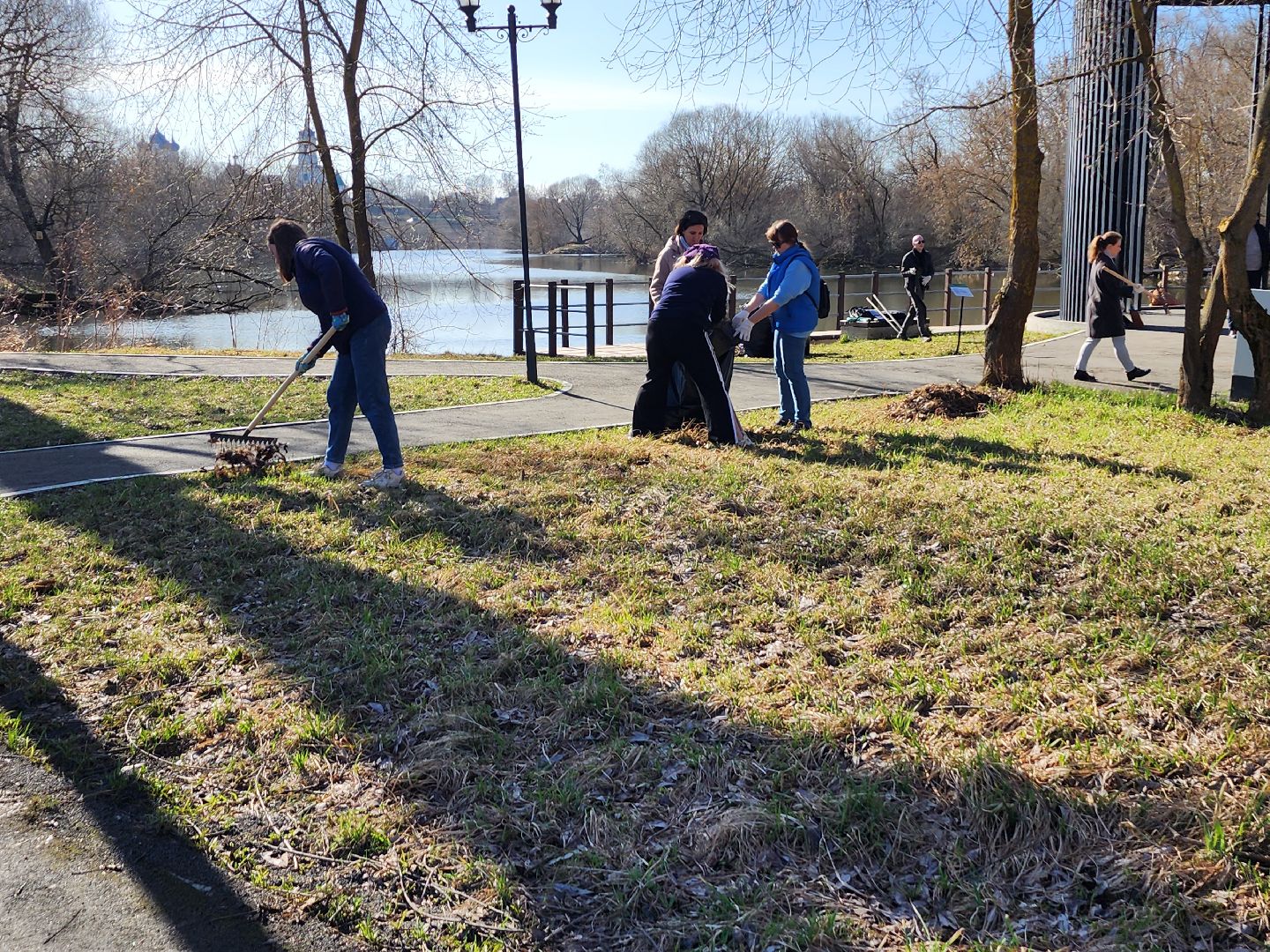 серпухов, принарский парк, серпуховские журналисты, субботник в парке серпухова, река нара, высоцкий монастырь,