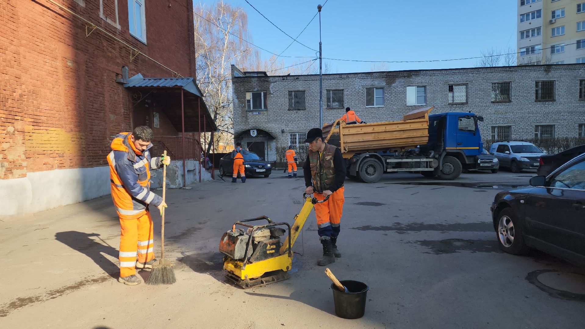 вертикалки, ивантеевка, коммунальная служба, ямочный ремонт, асфальтирование дворов дорог,
